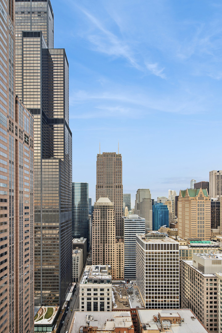 235 W Van Buren Street Unit: 262-264-288-292