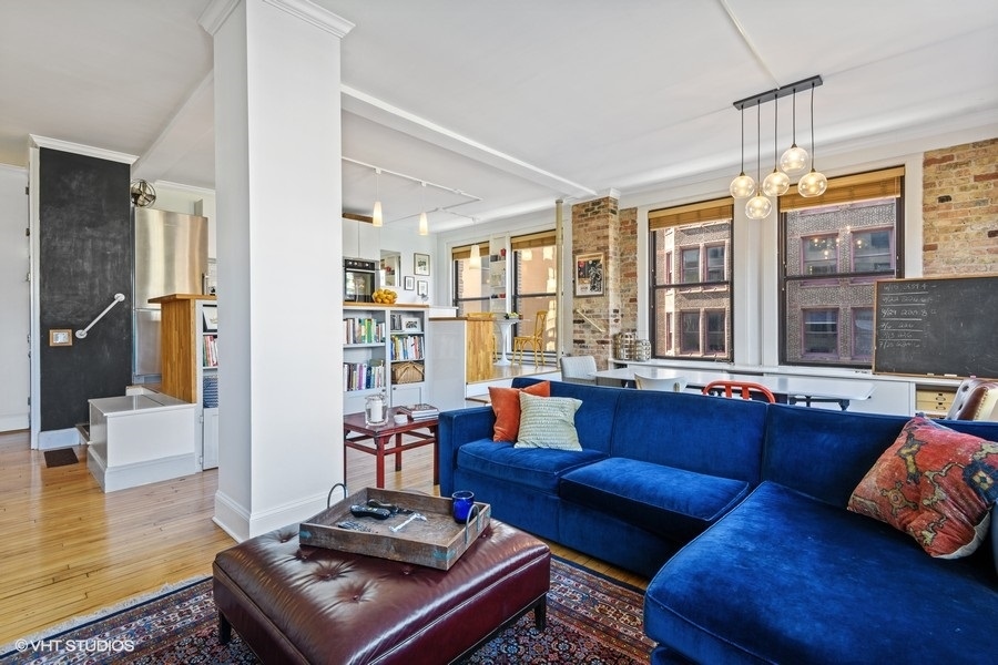 600 S Dearborn Street Unit: 902