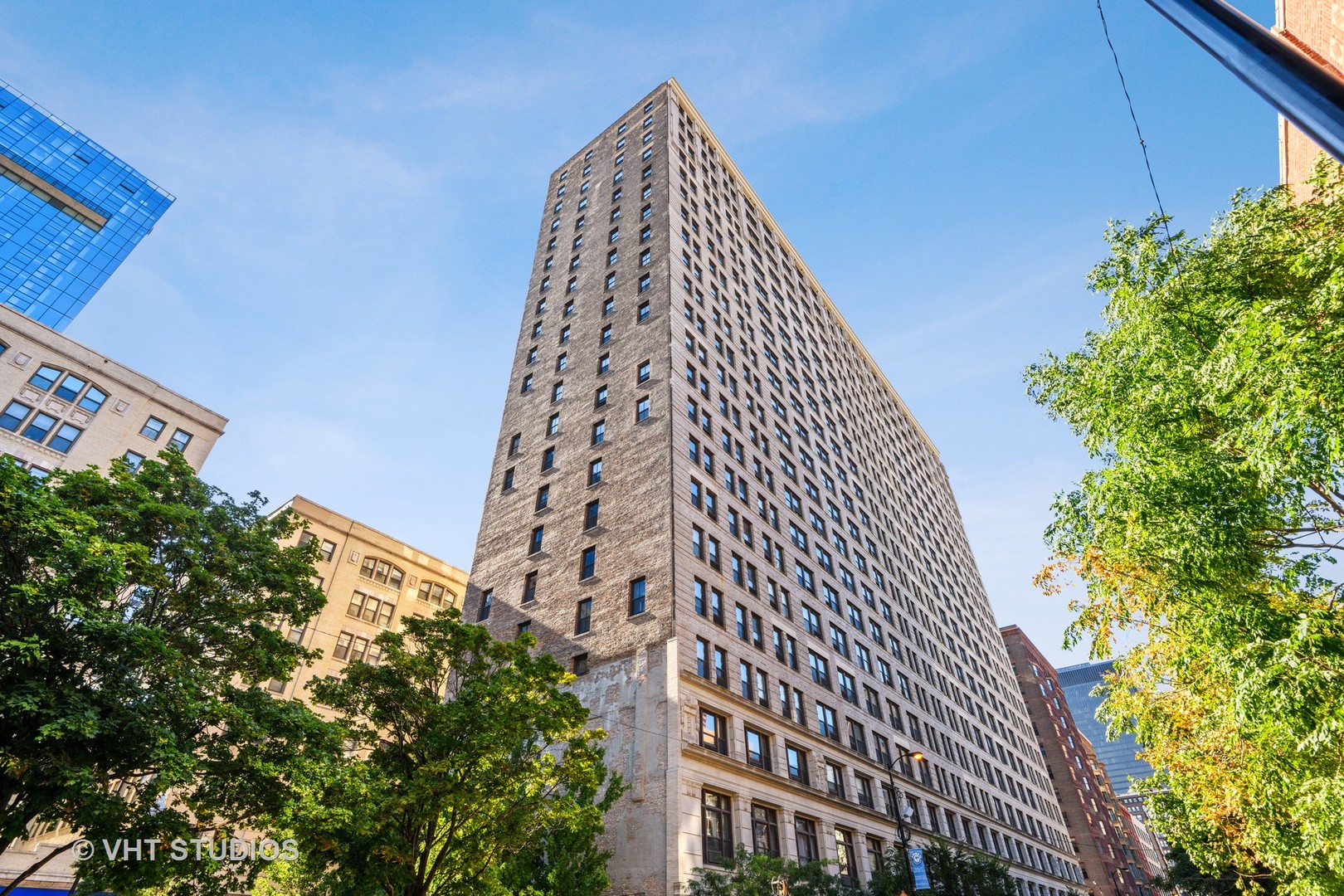 600 S Dearborn Street Unit: 902
