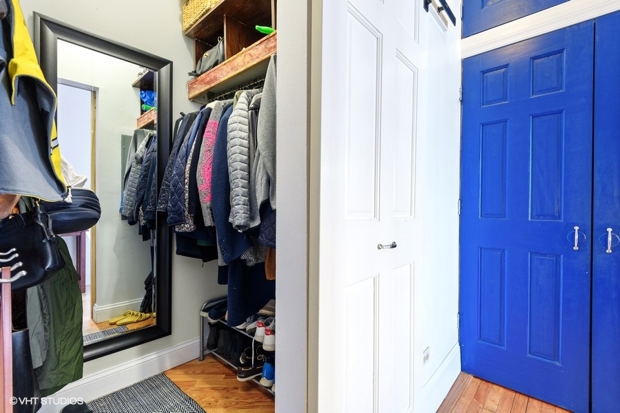 600 S Dearborn Street Unit: 902
