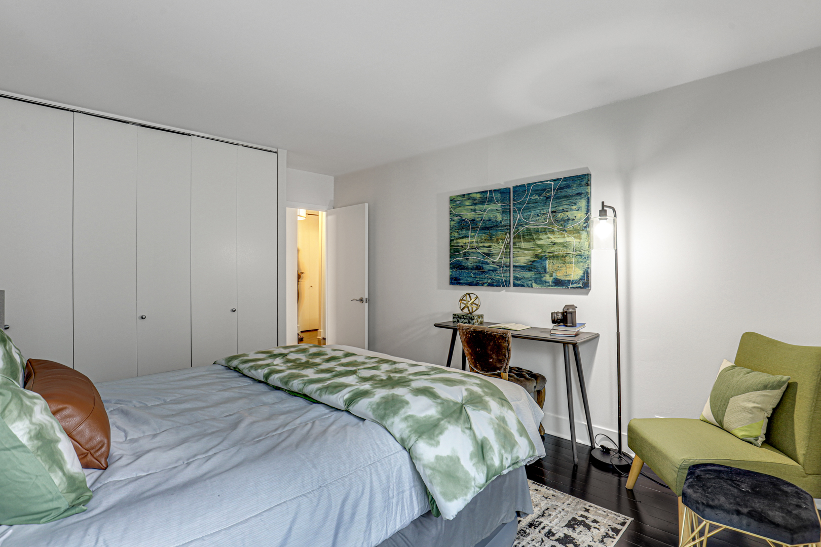 211 E Ohio Street Unit: 1108