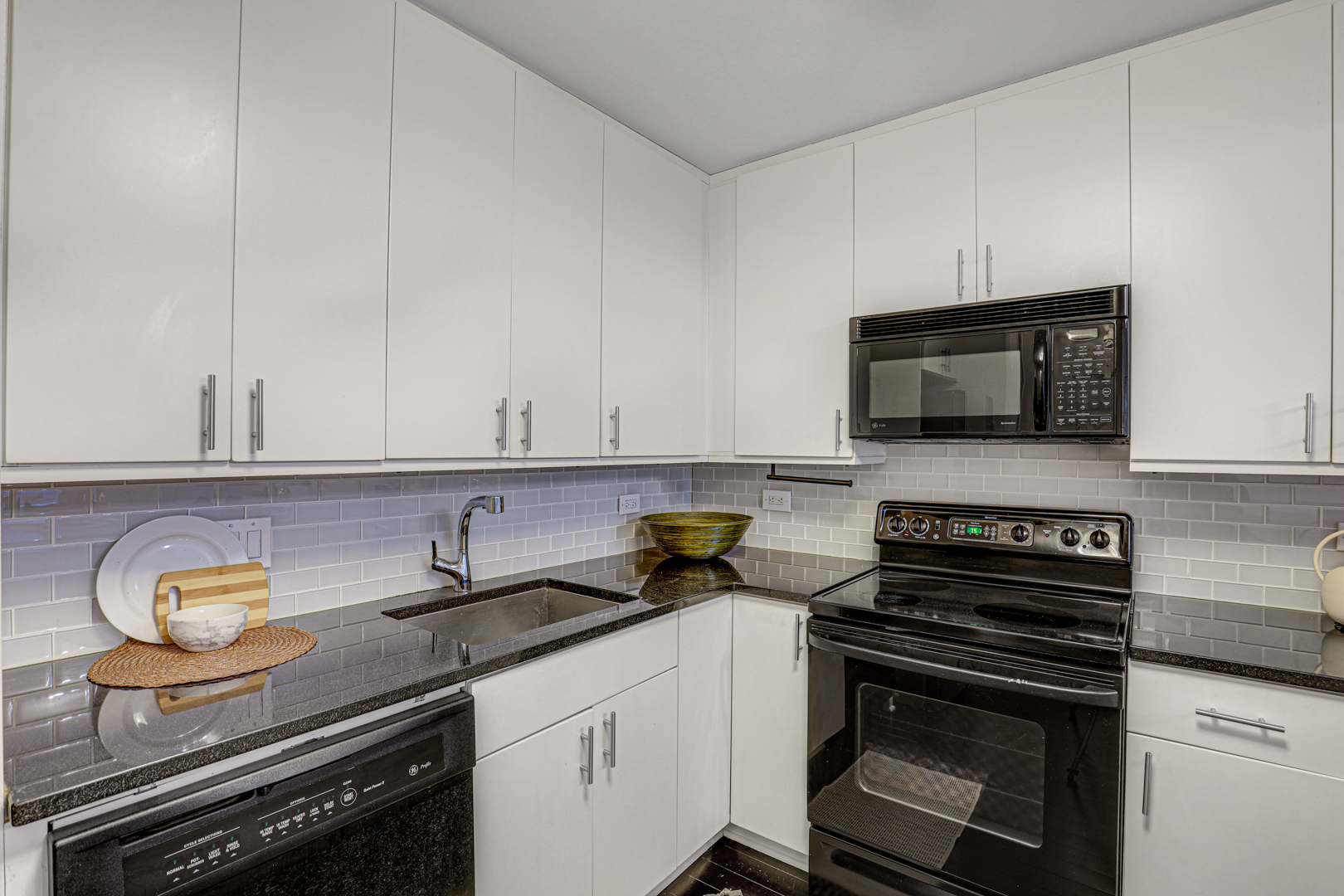 211 E Ohio Street Unit: 1108