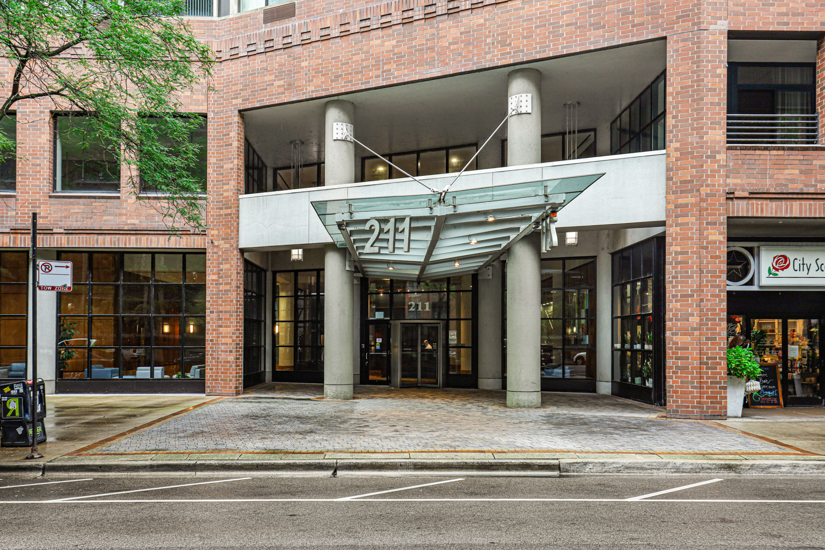 211 E Ohio Street Unit: 1108
