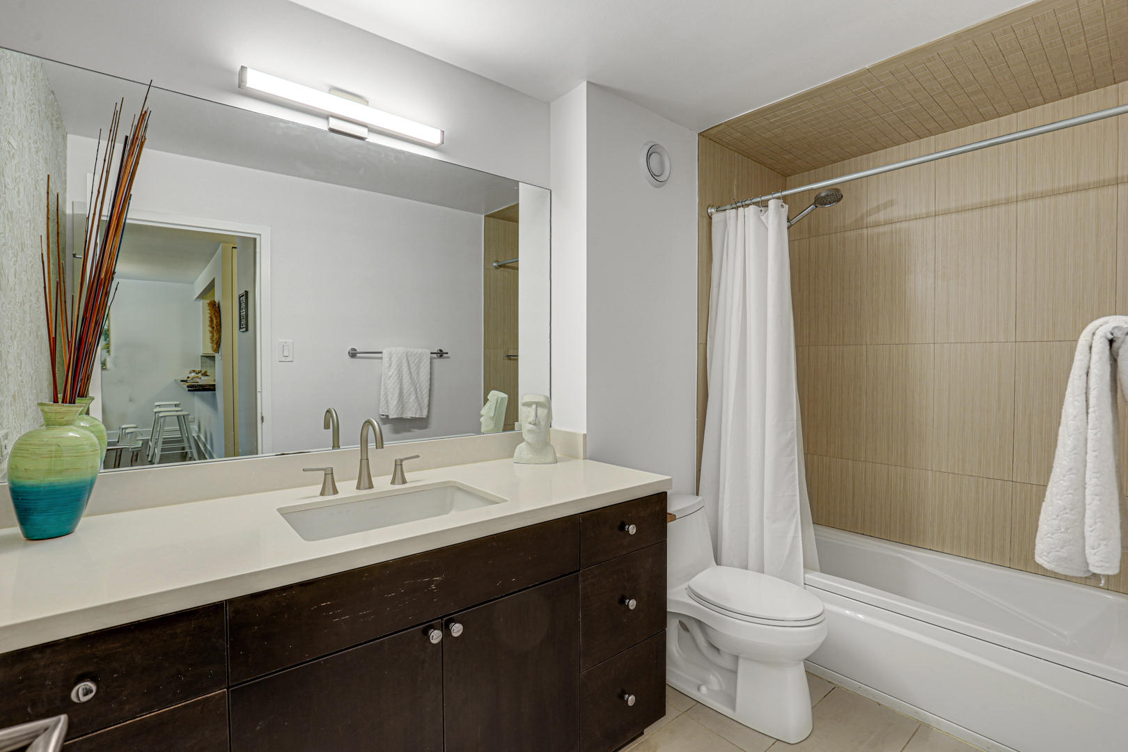 211 E Ohio Street Unit: 1108