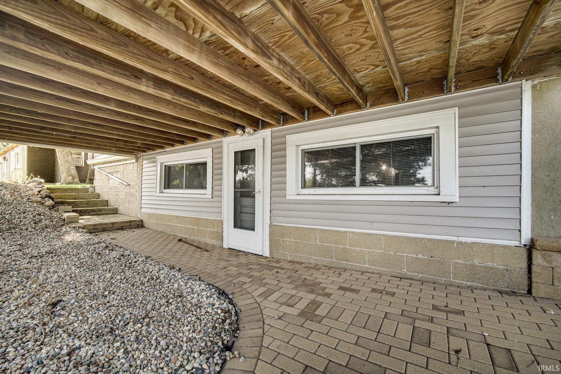 7816 N Sparrow Court