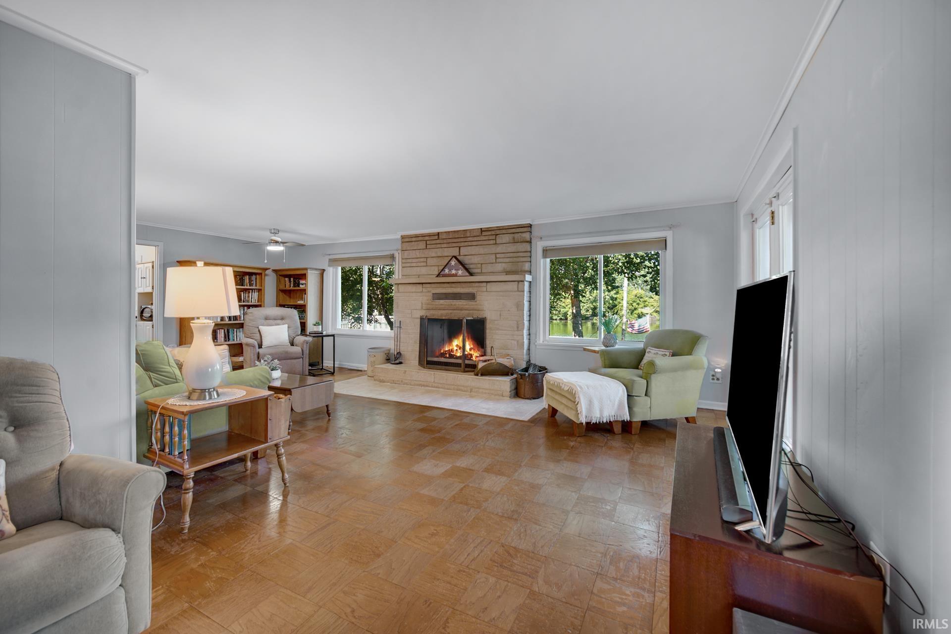 7816 N Sparrow Court