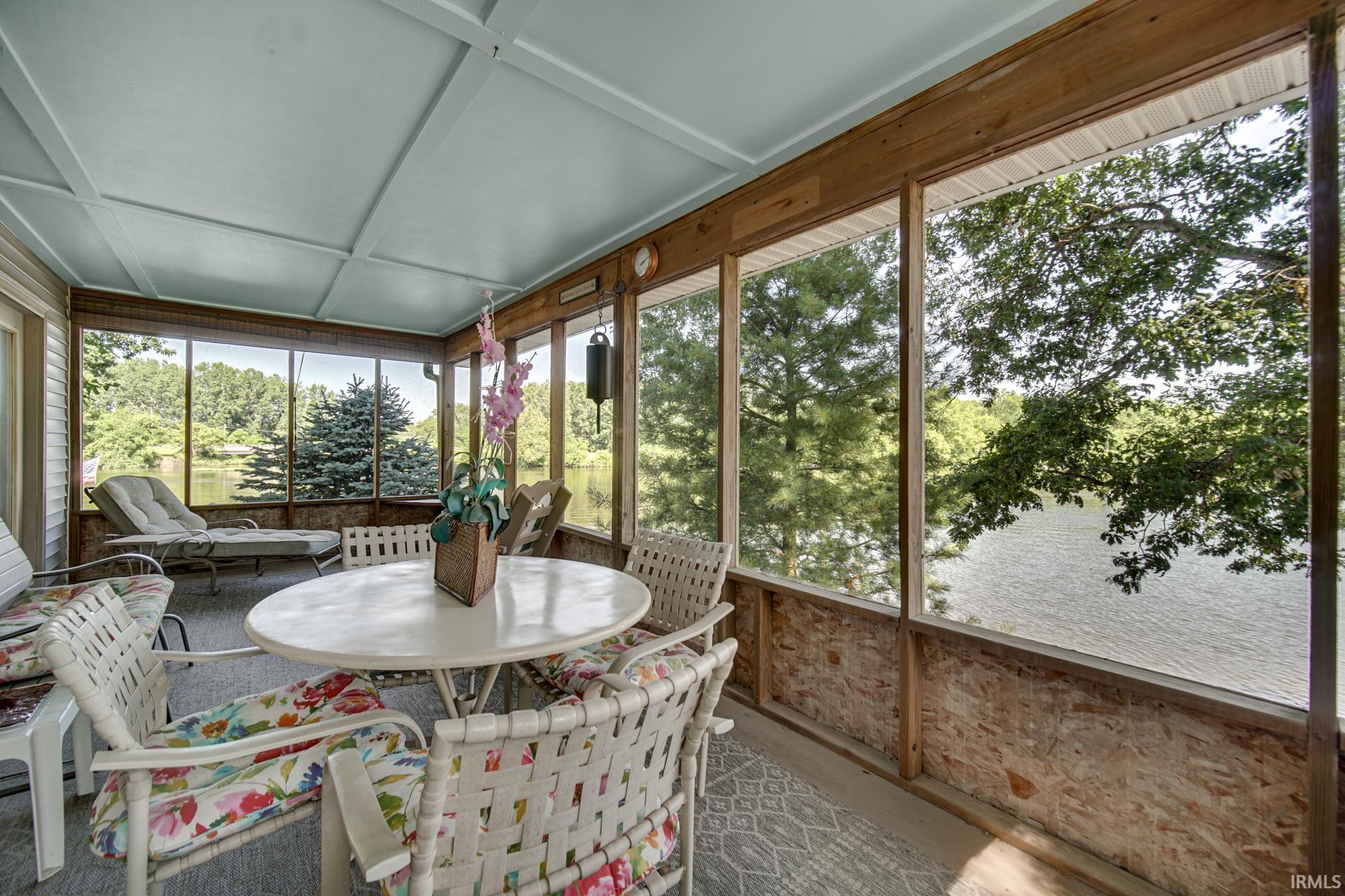 7816 N Sparrow Court