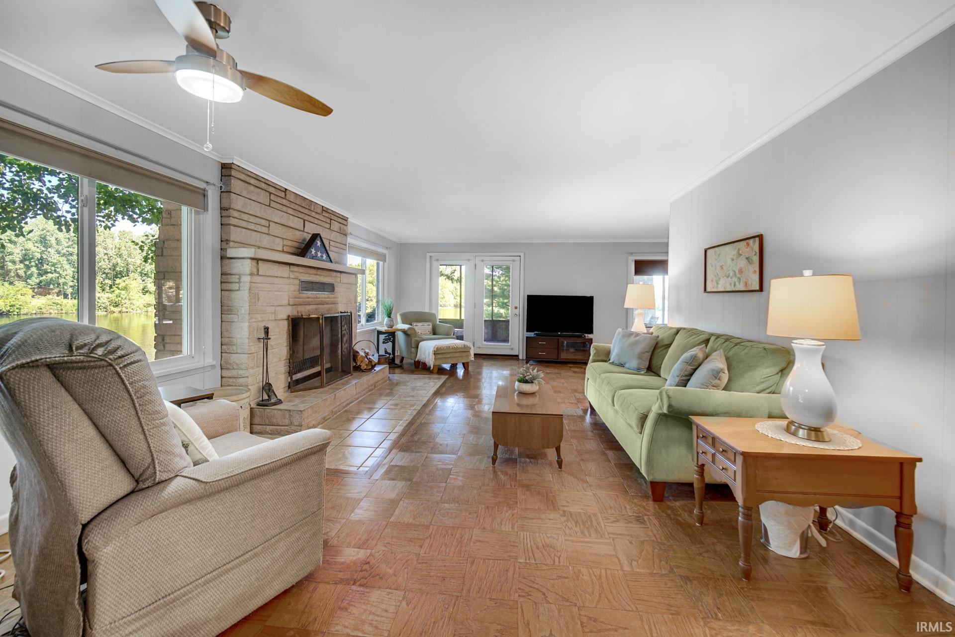 7816 N Sparrow Court