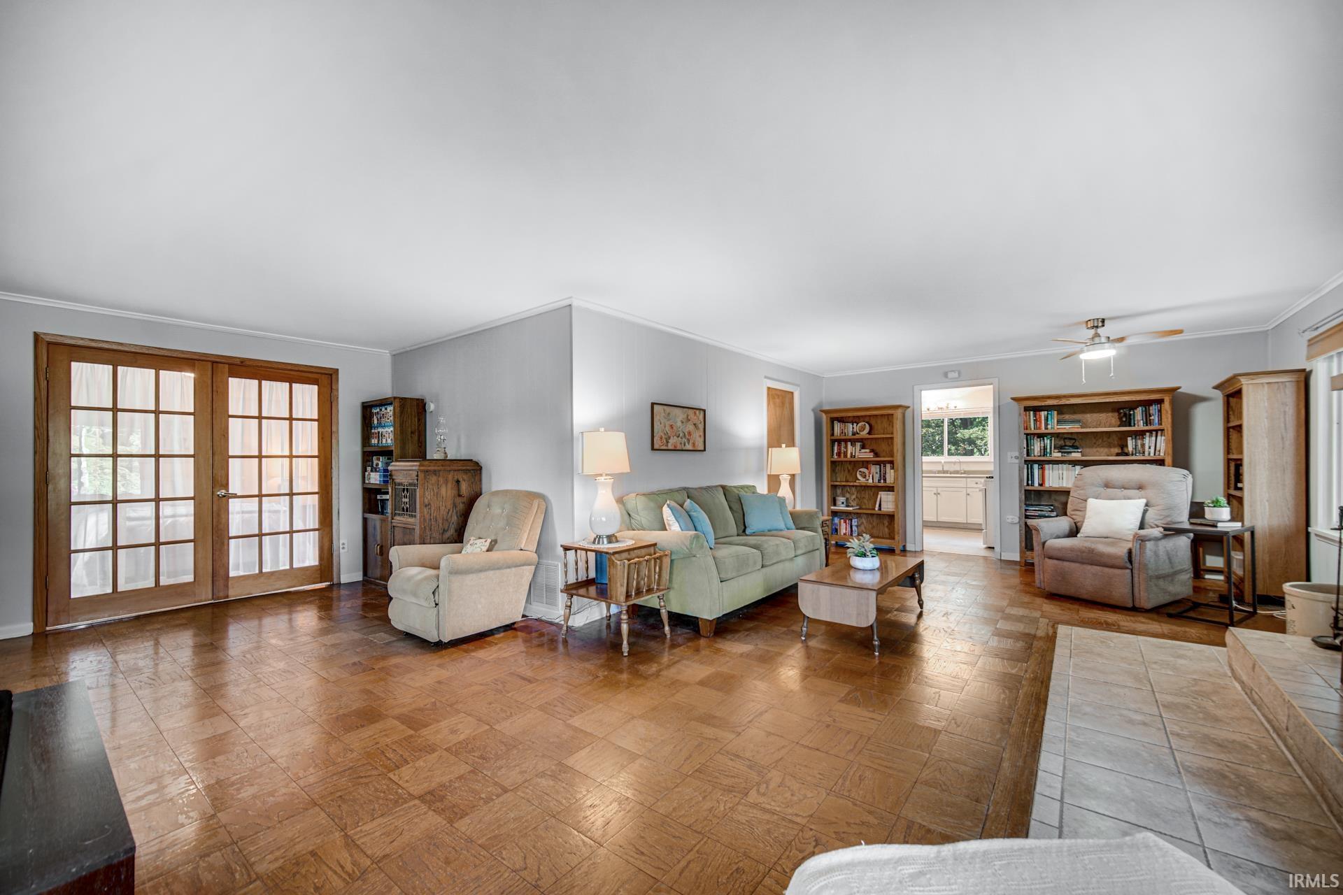 7816 N Sparrow Court