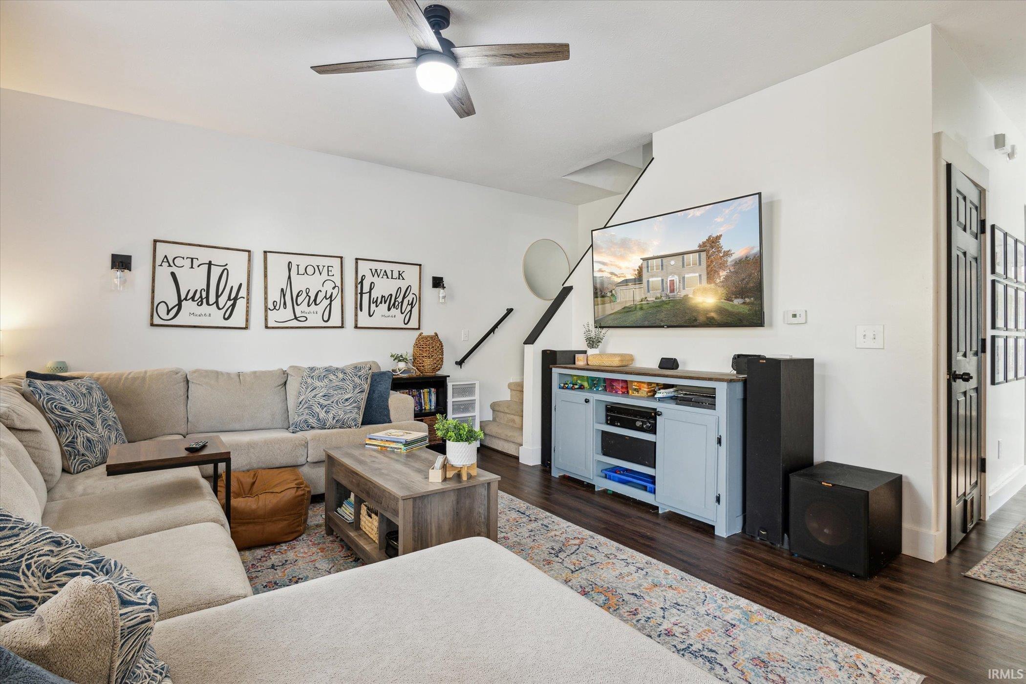 25715 Burrow Trail