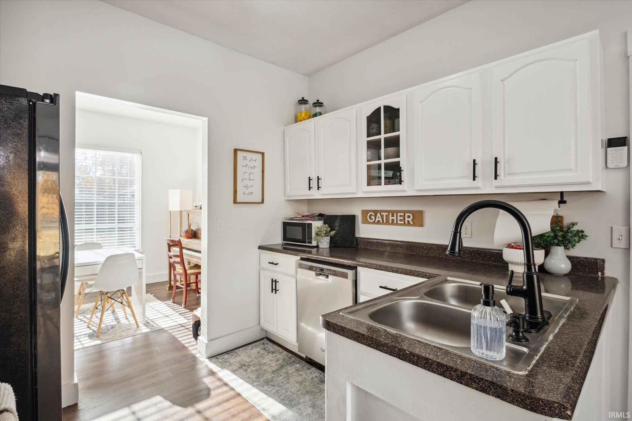25715 Burrow Trail