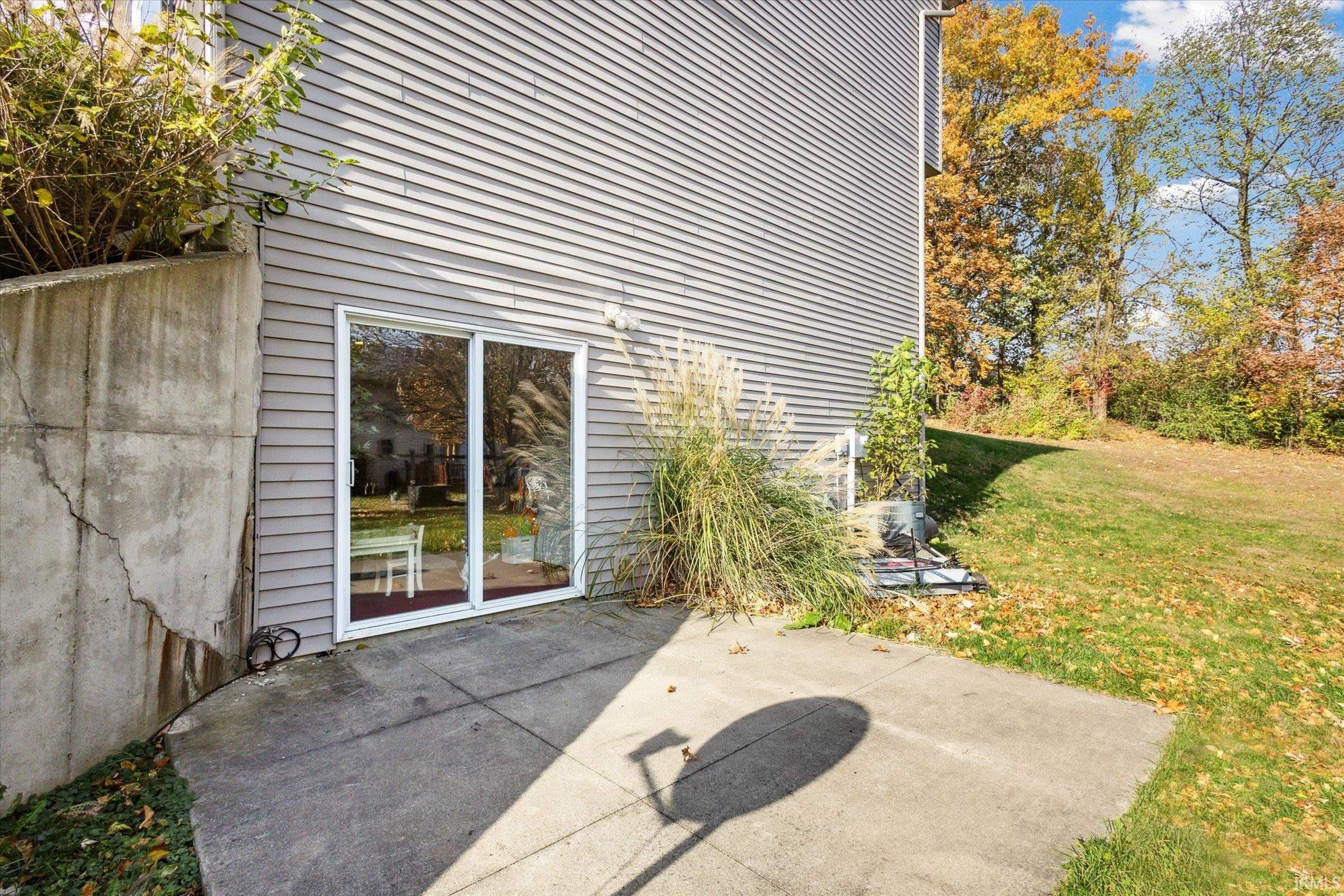 25715 Burrow Trail