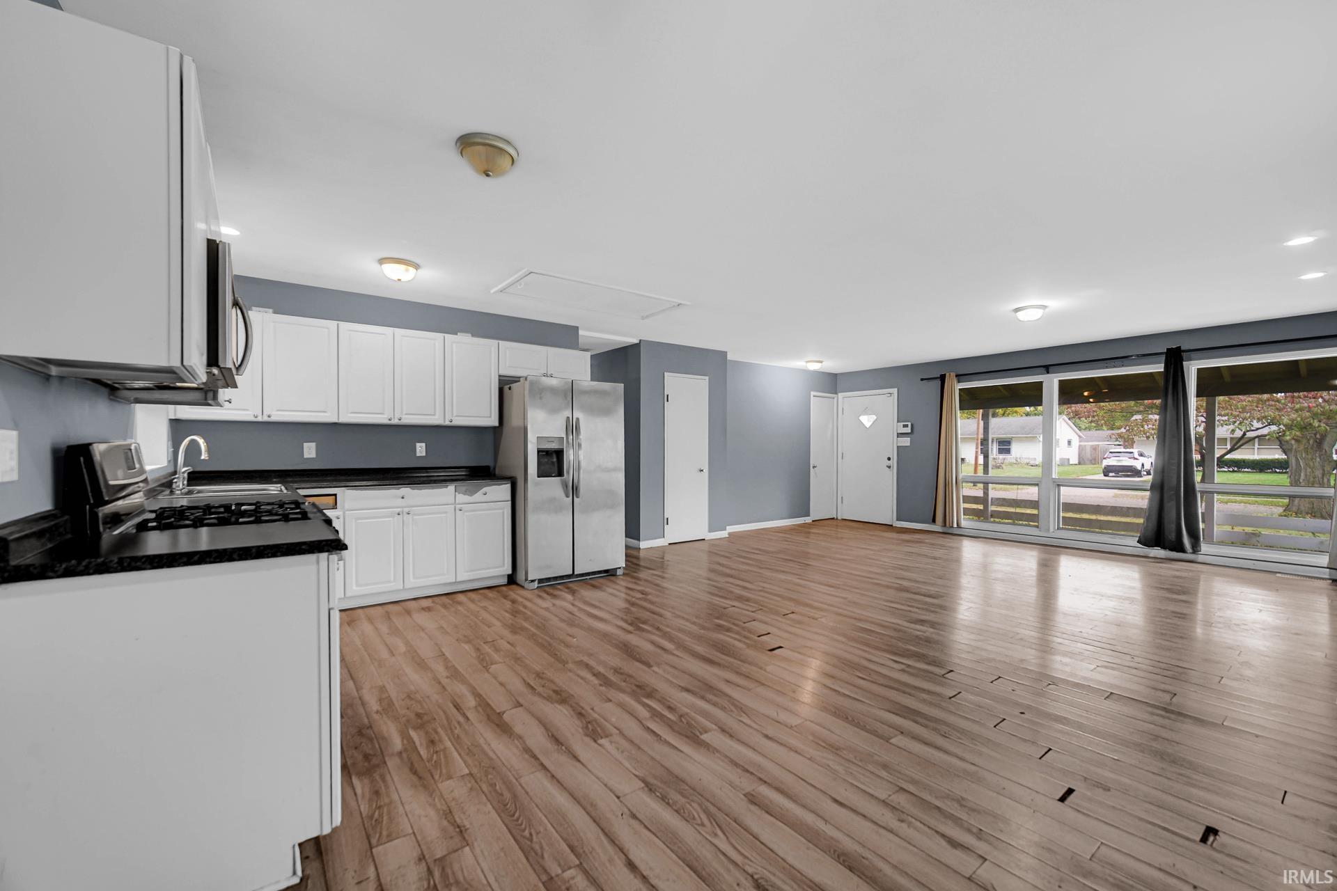 3425 Kent Lane