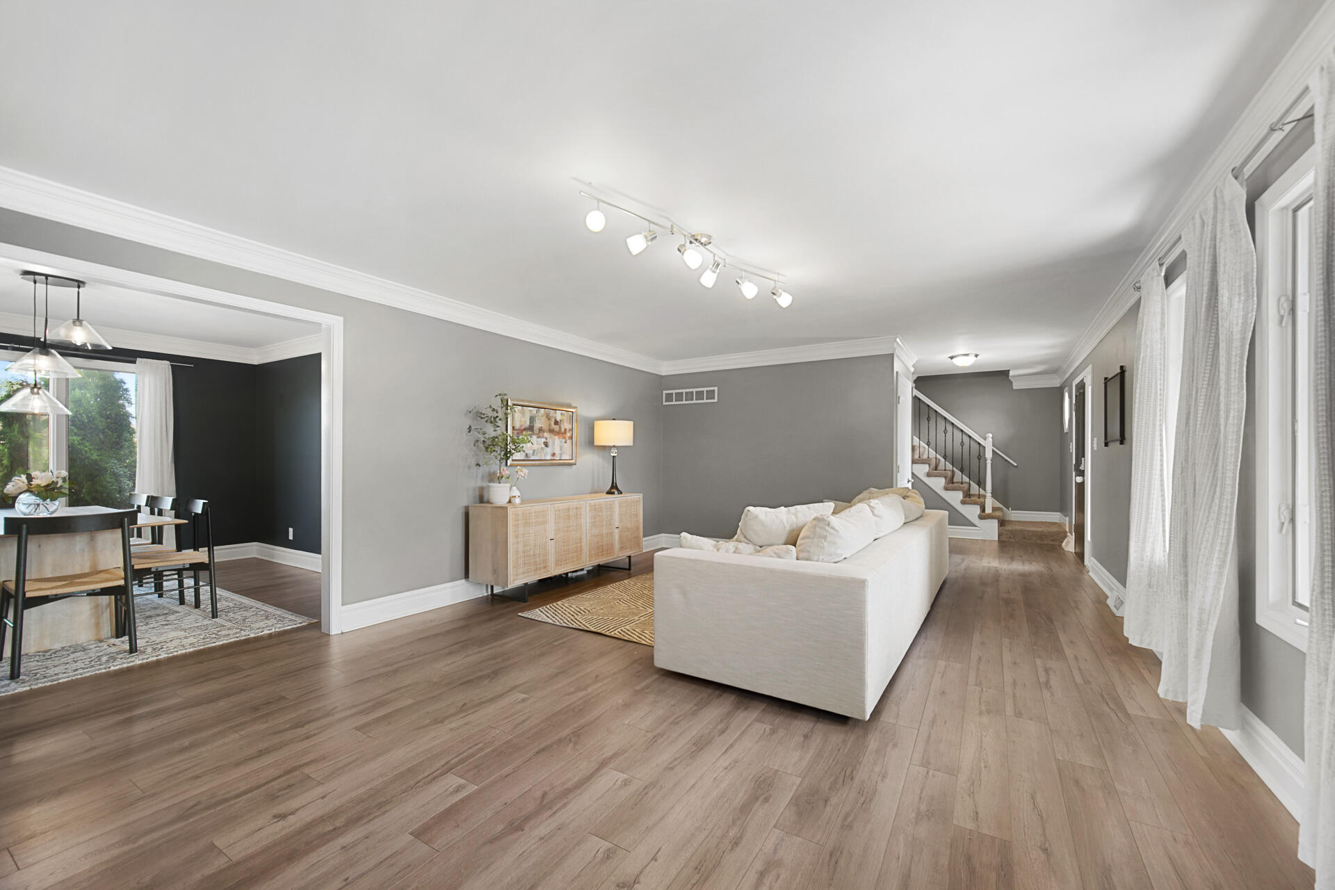 2608 Queens Lane