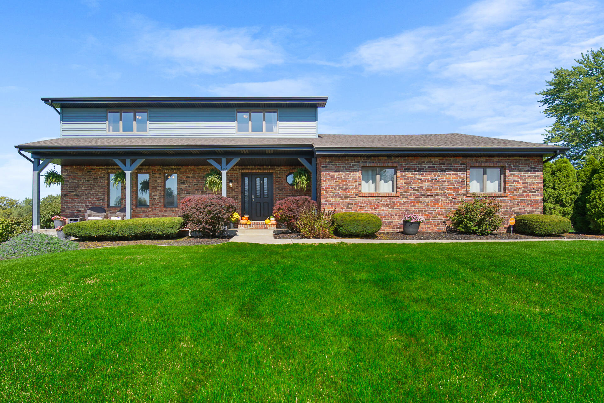 2608 Queens Lane