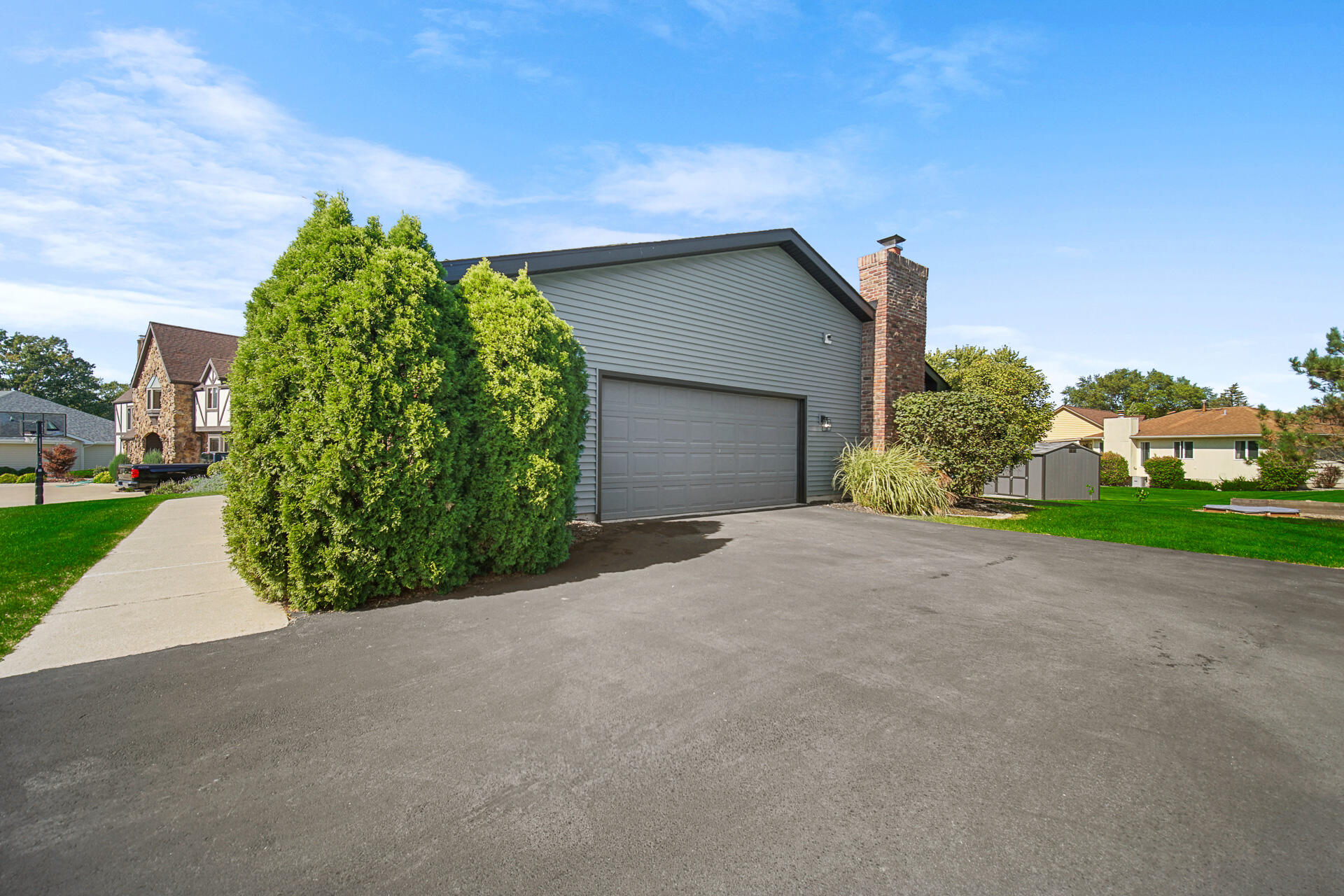 2608 Queens Lane