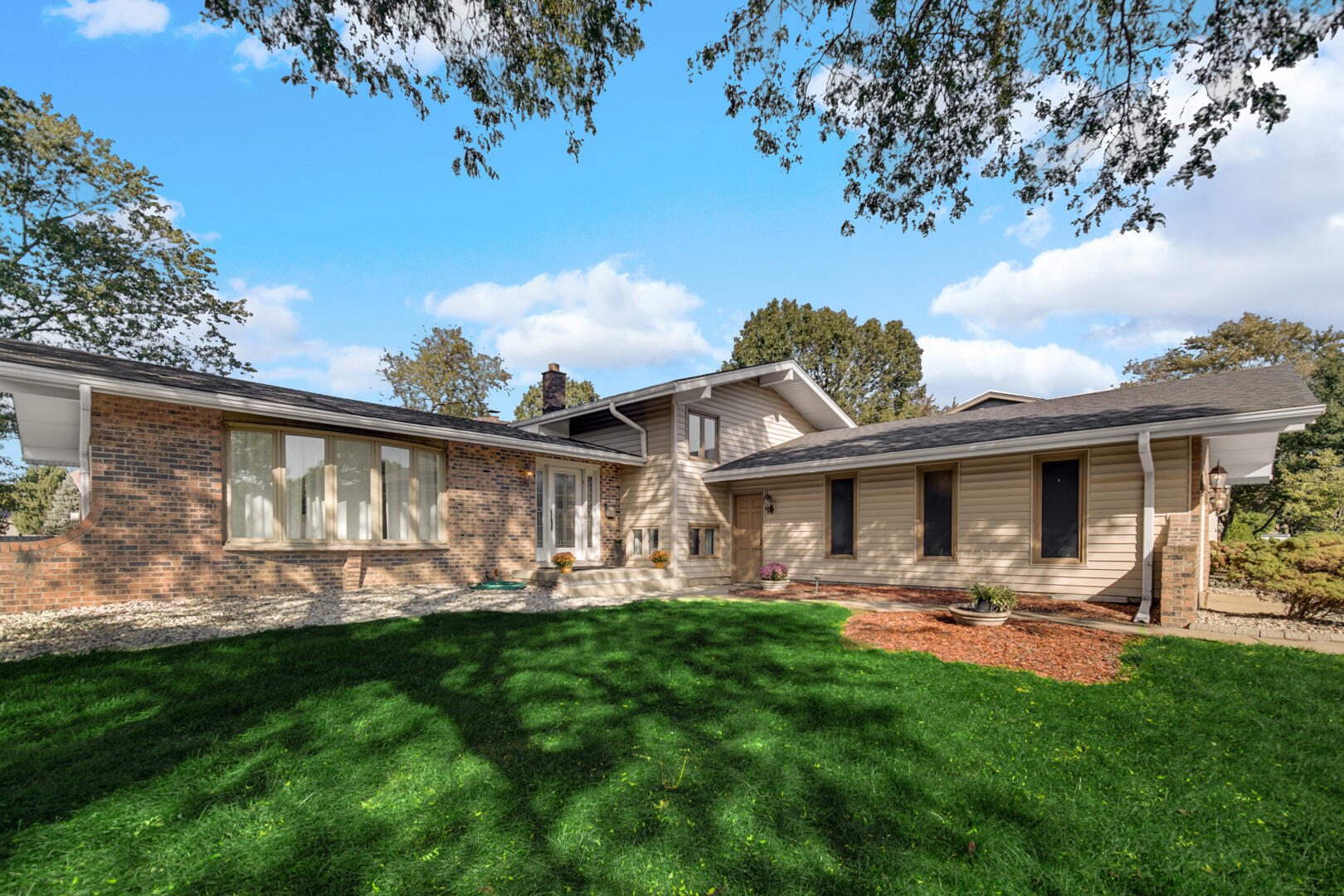 1151 Bluebird Lane