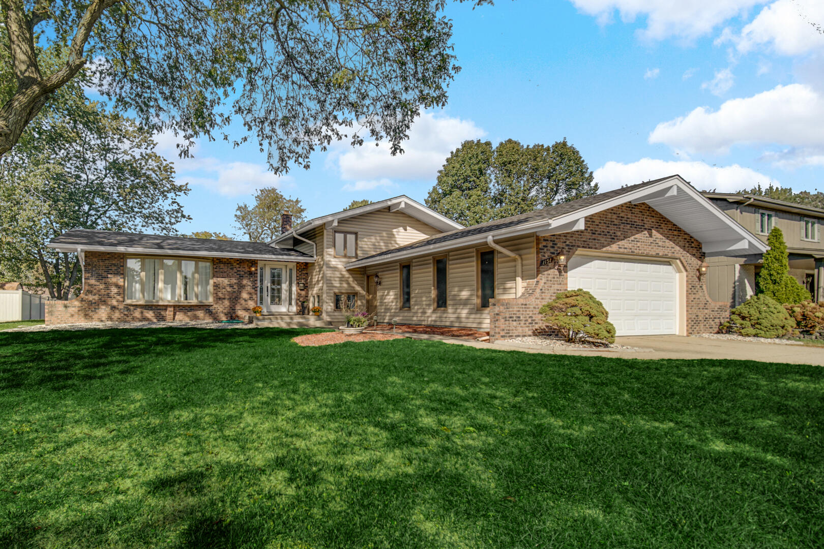 1151 Bluebird Lane