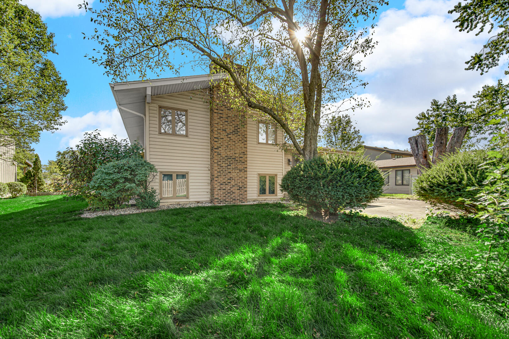1151 Bluebird Lane