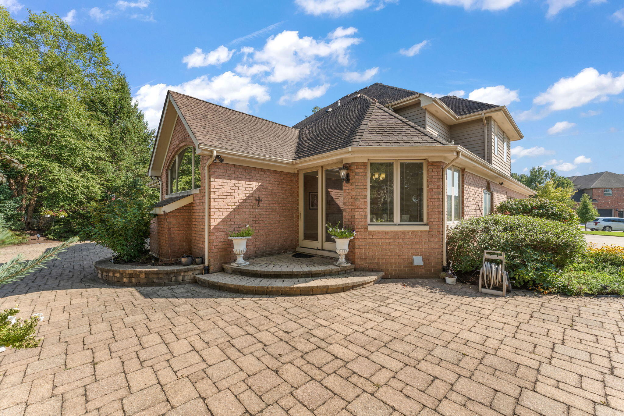 2131 White Oak Lane