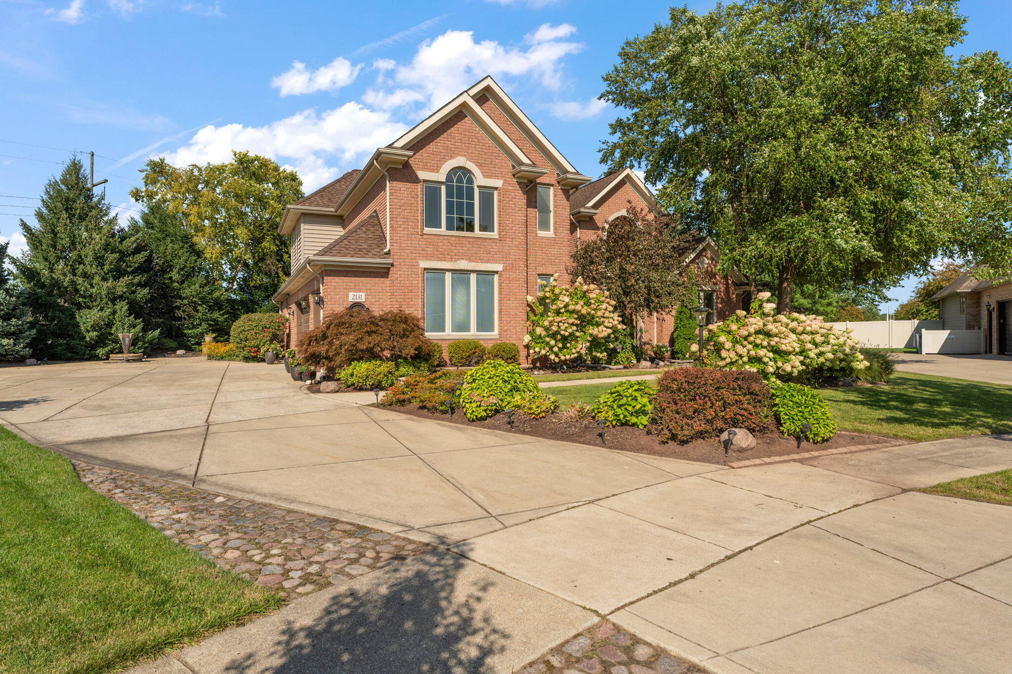 2131 White Oak Lane