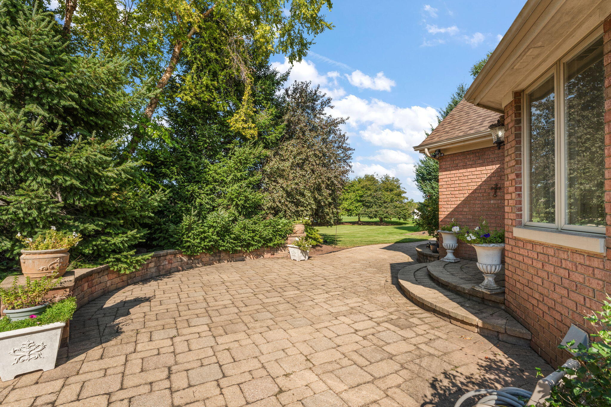 2131 White Oak Lane