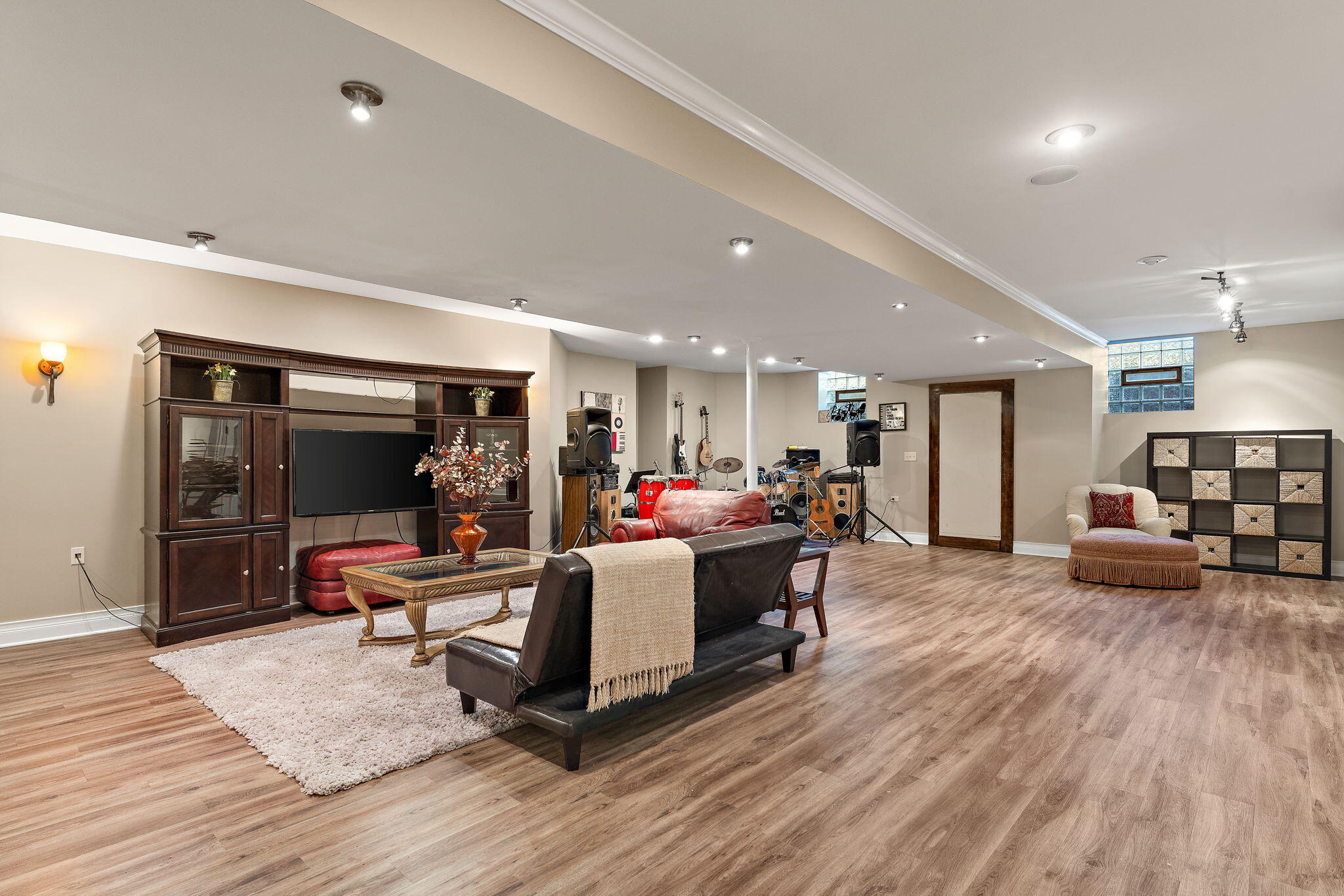 2131 White Oak Lane