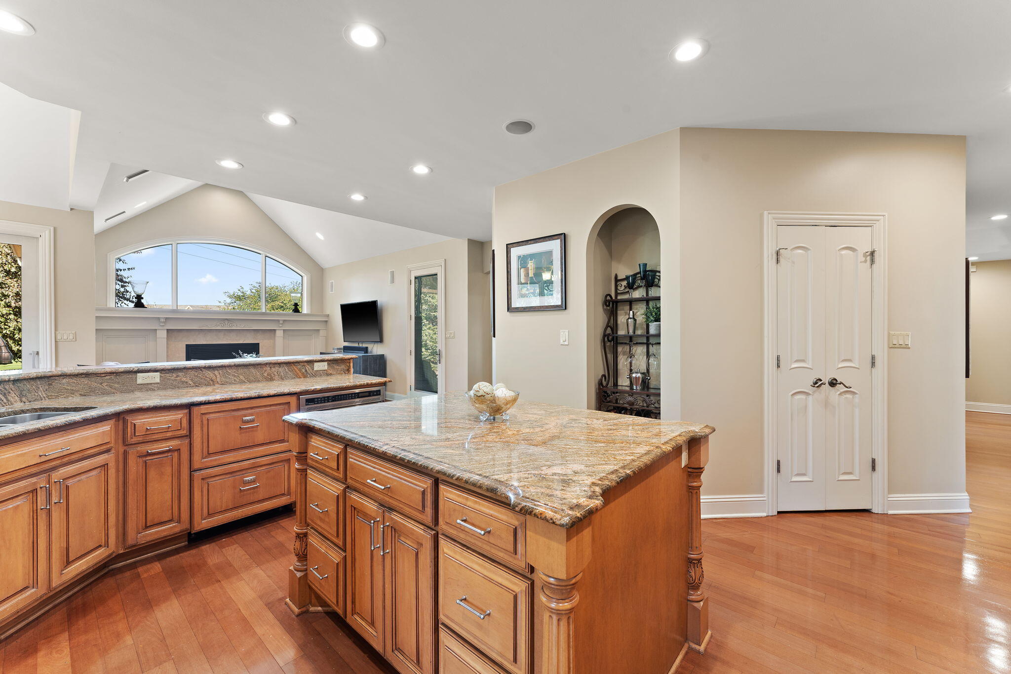 2131 White Oak Lane