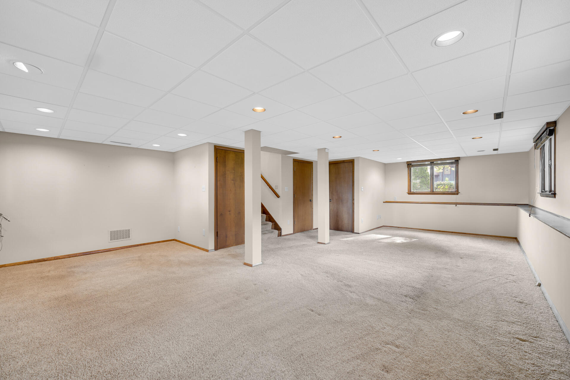 9437 Oriole Drive