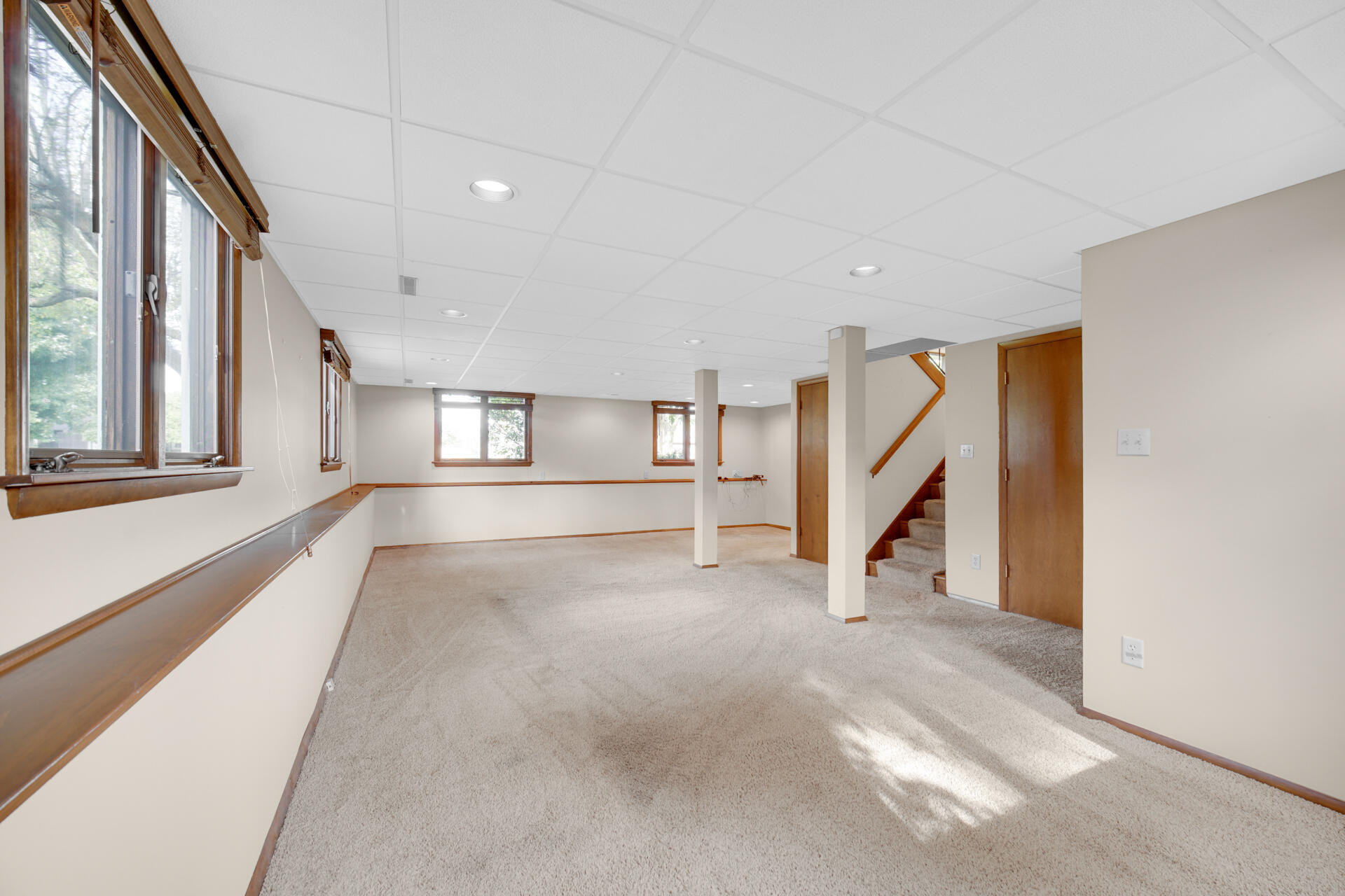 9437 Oriole Drive