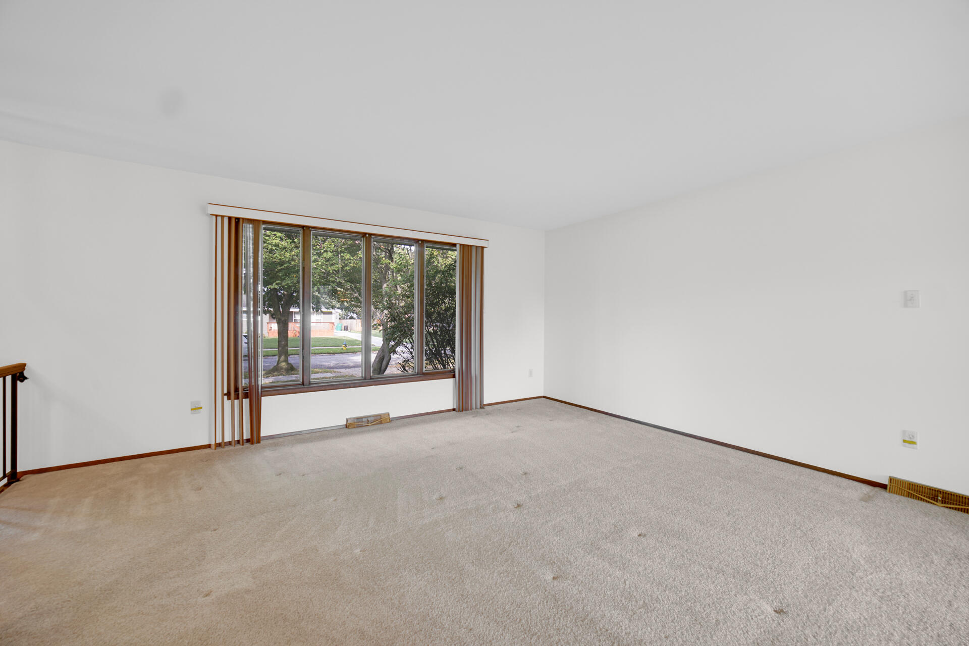 9437 Oriole Drive