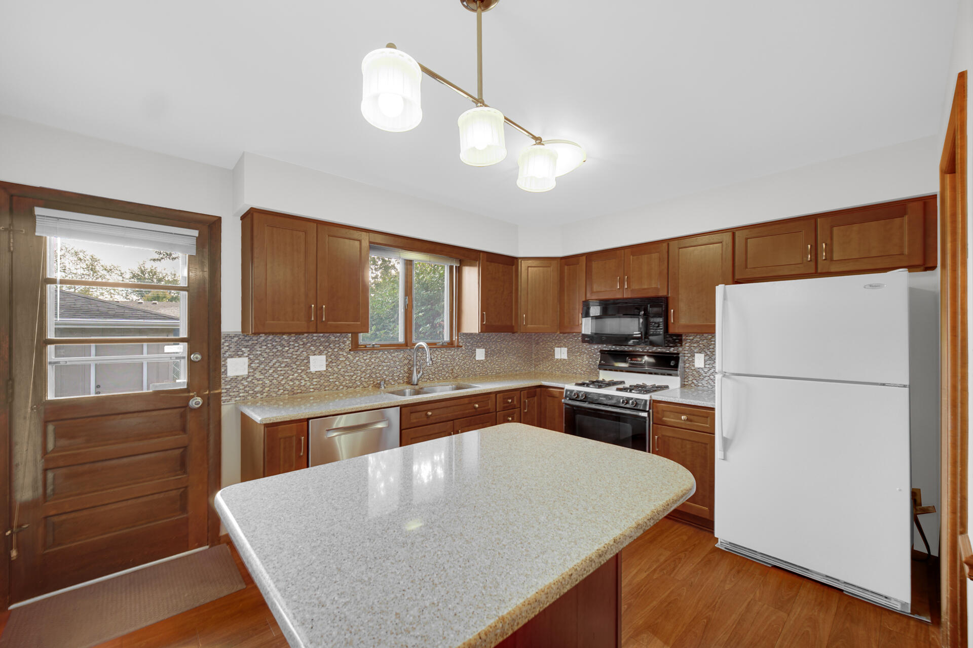 9437 Oriole Drive