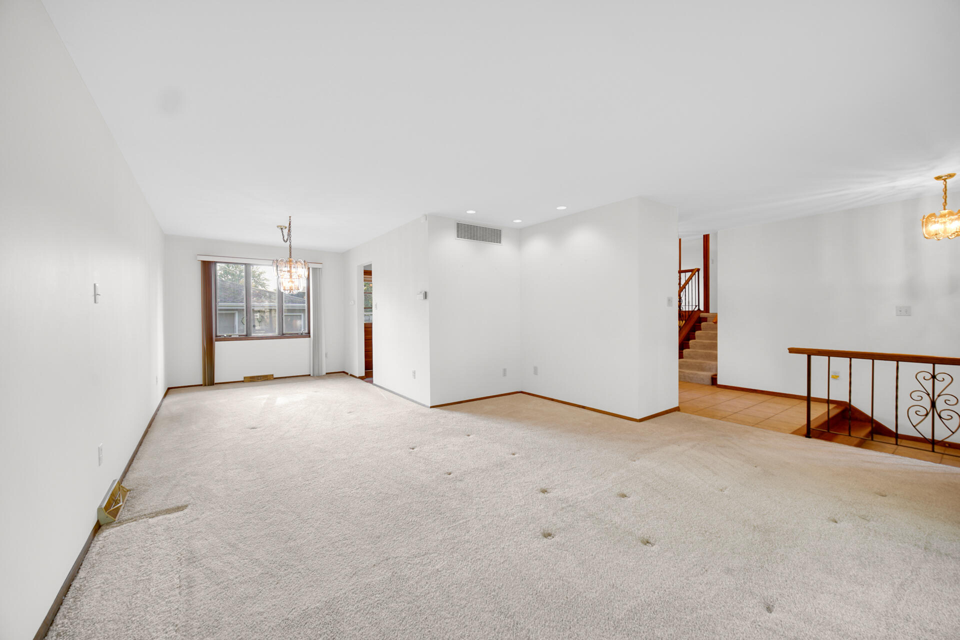 9437 Oriole Drive
