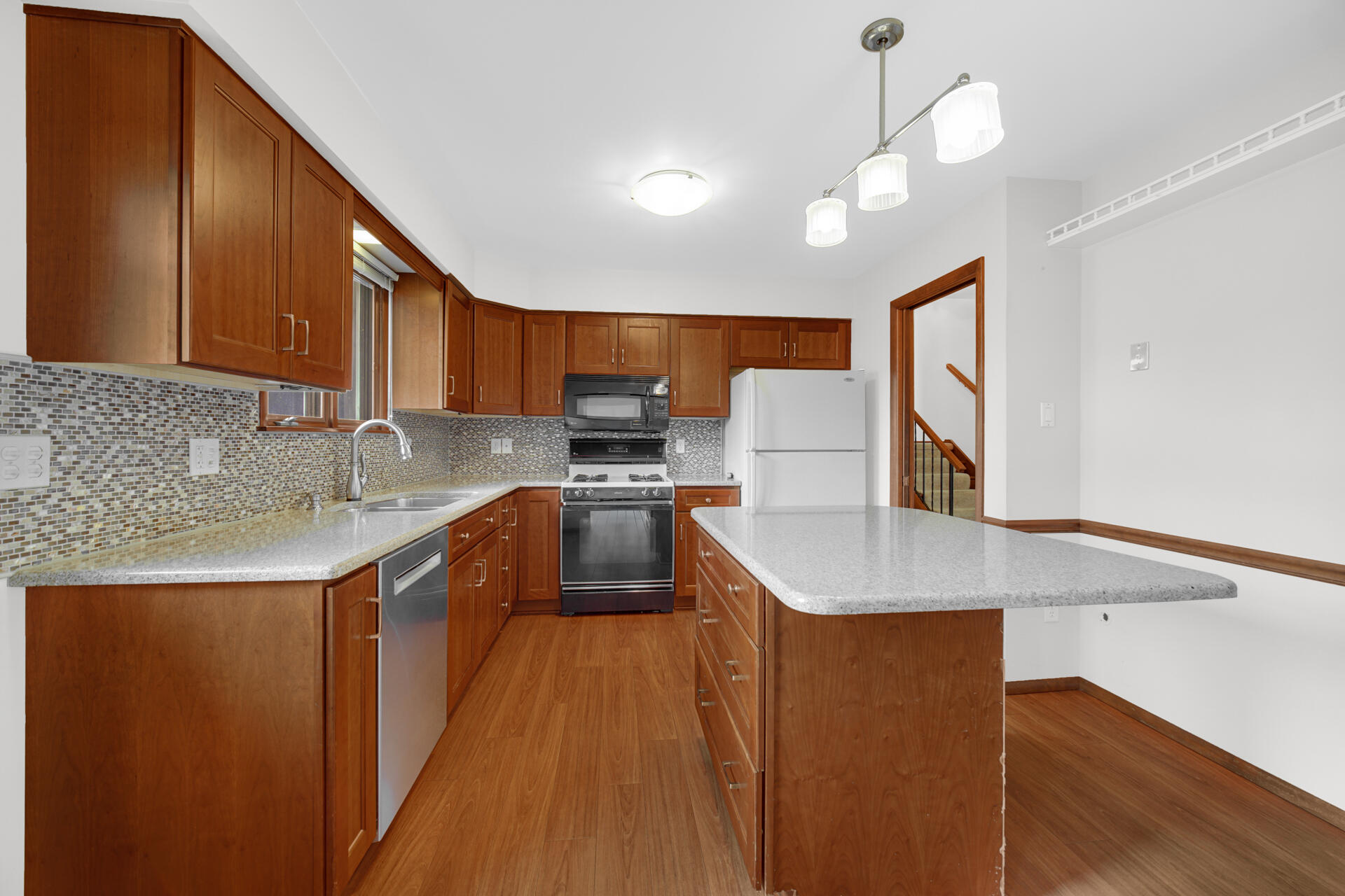 9437 Oriole Drive