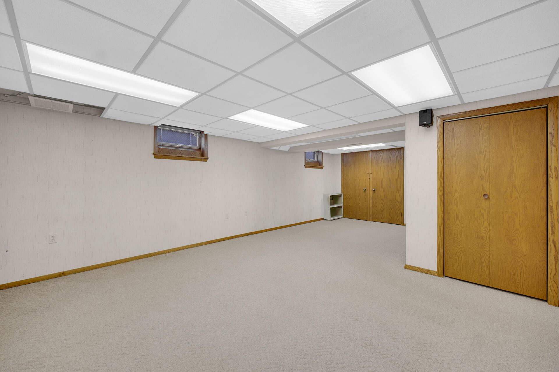 9437 Oriole Drive