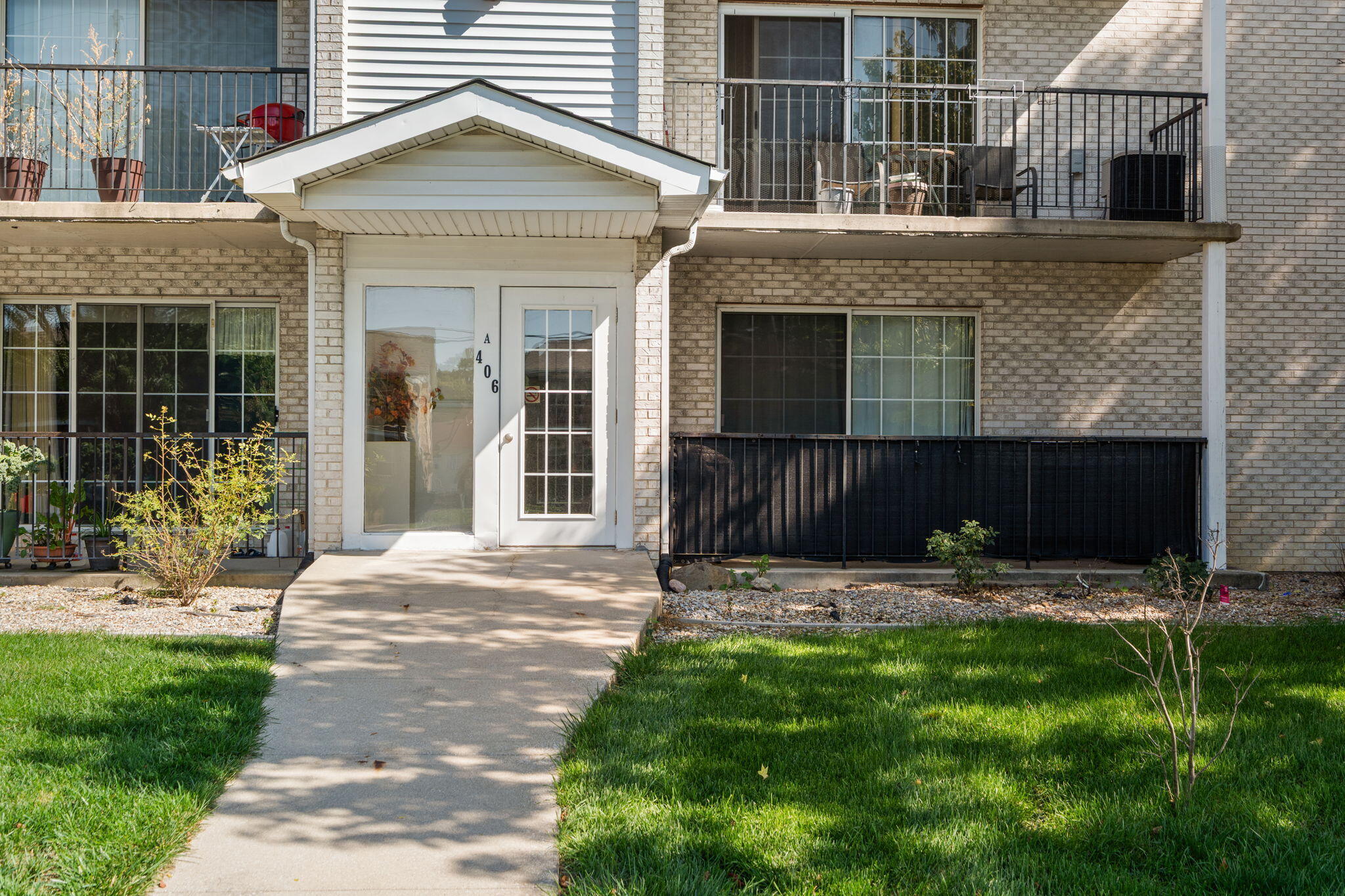 406 Sturdy Road Unit: 2a