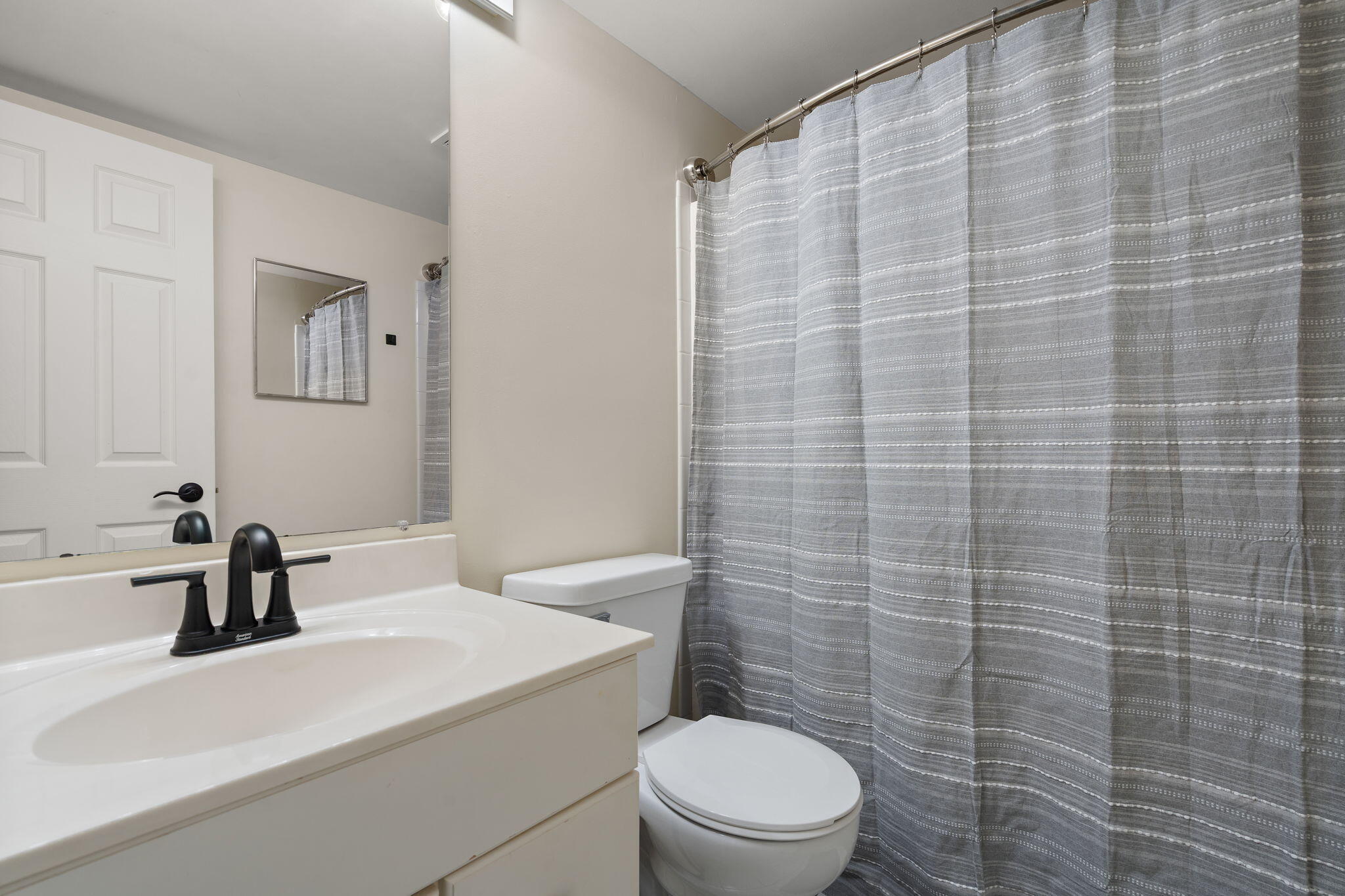 406 Sturdy Road Unit: 2a