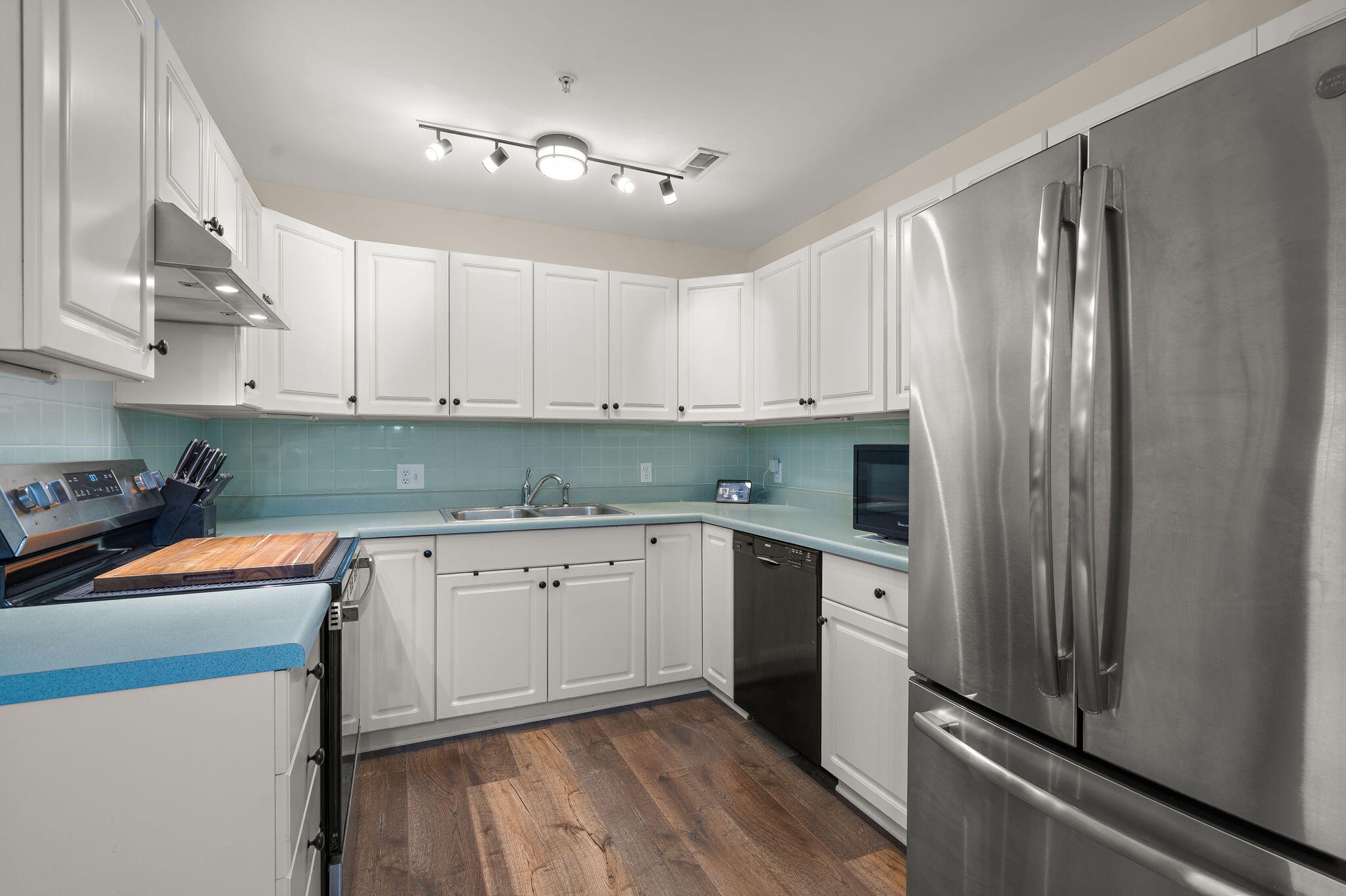 406 Sturdy Road Unit: 2a