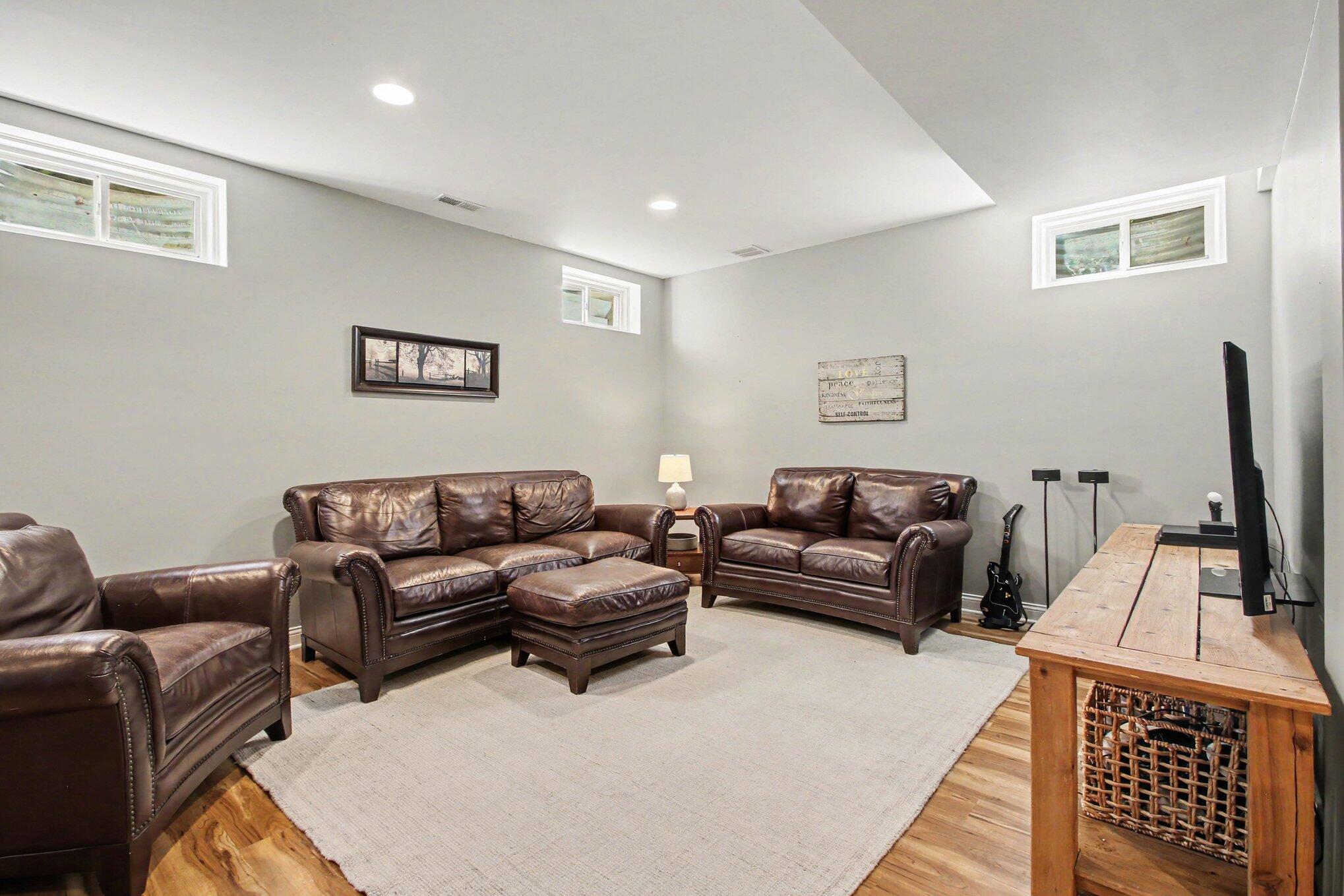 15511 W 103rd Lane