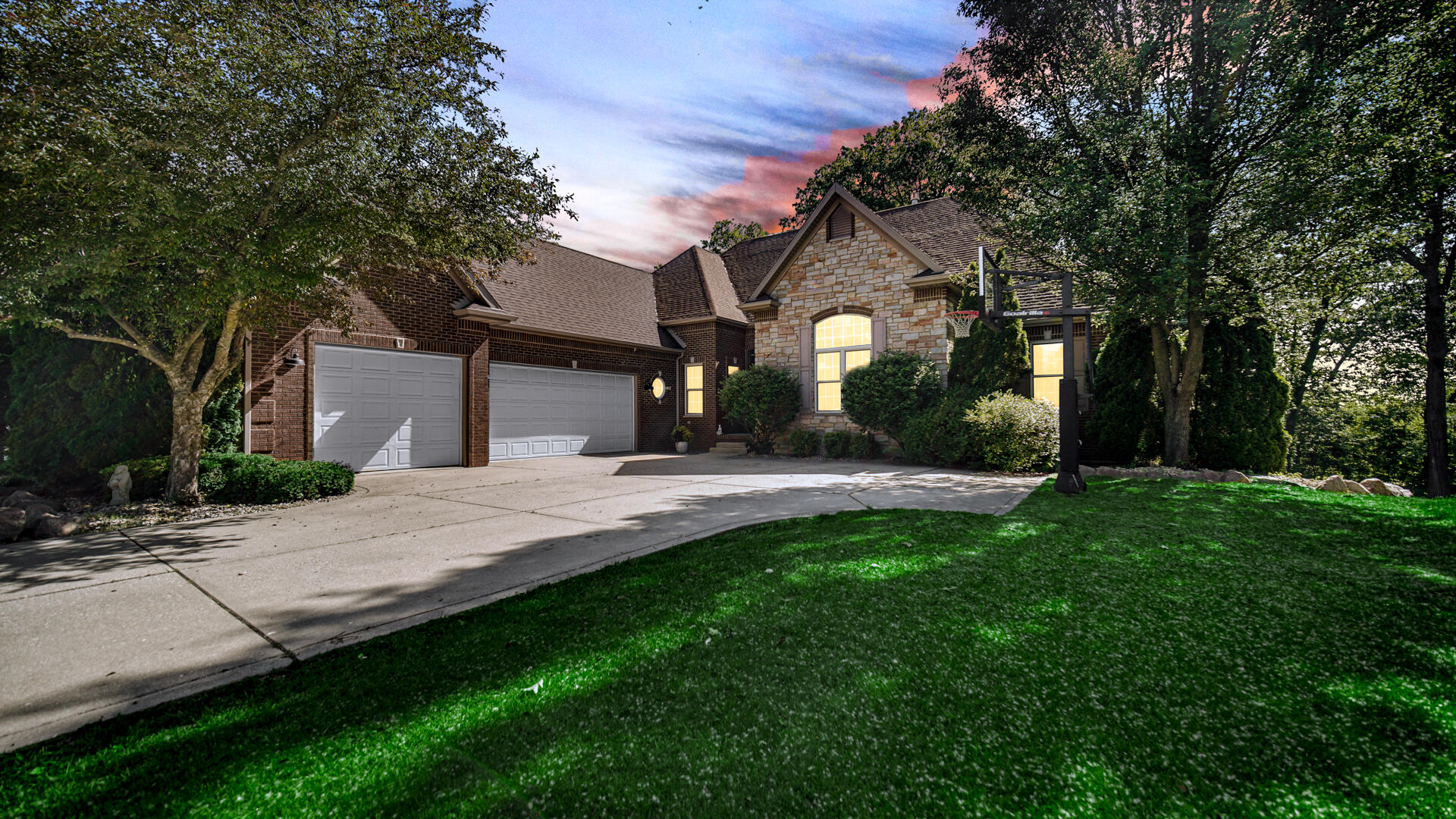 81 Scotscraig Drive