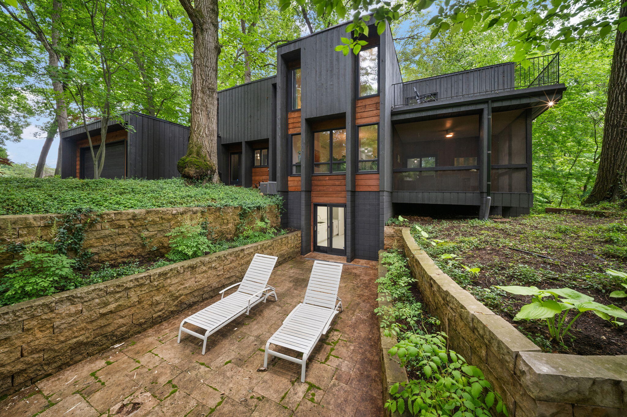 2403 Sherwood Drive