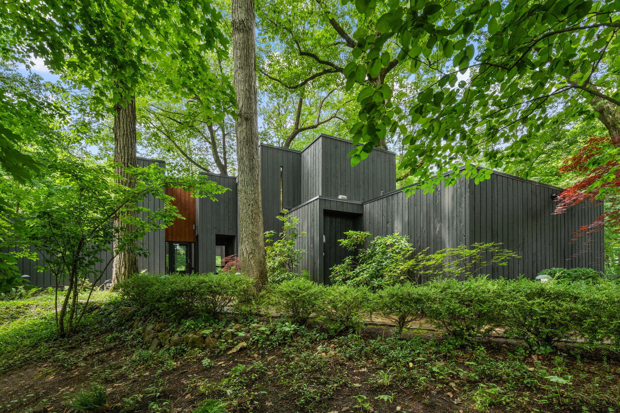 2403 Sherwood Drive