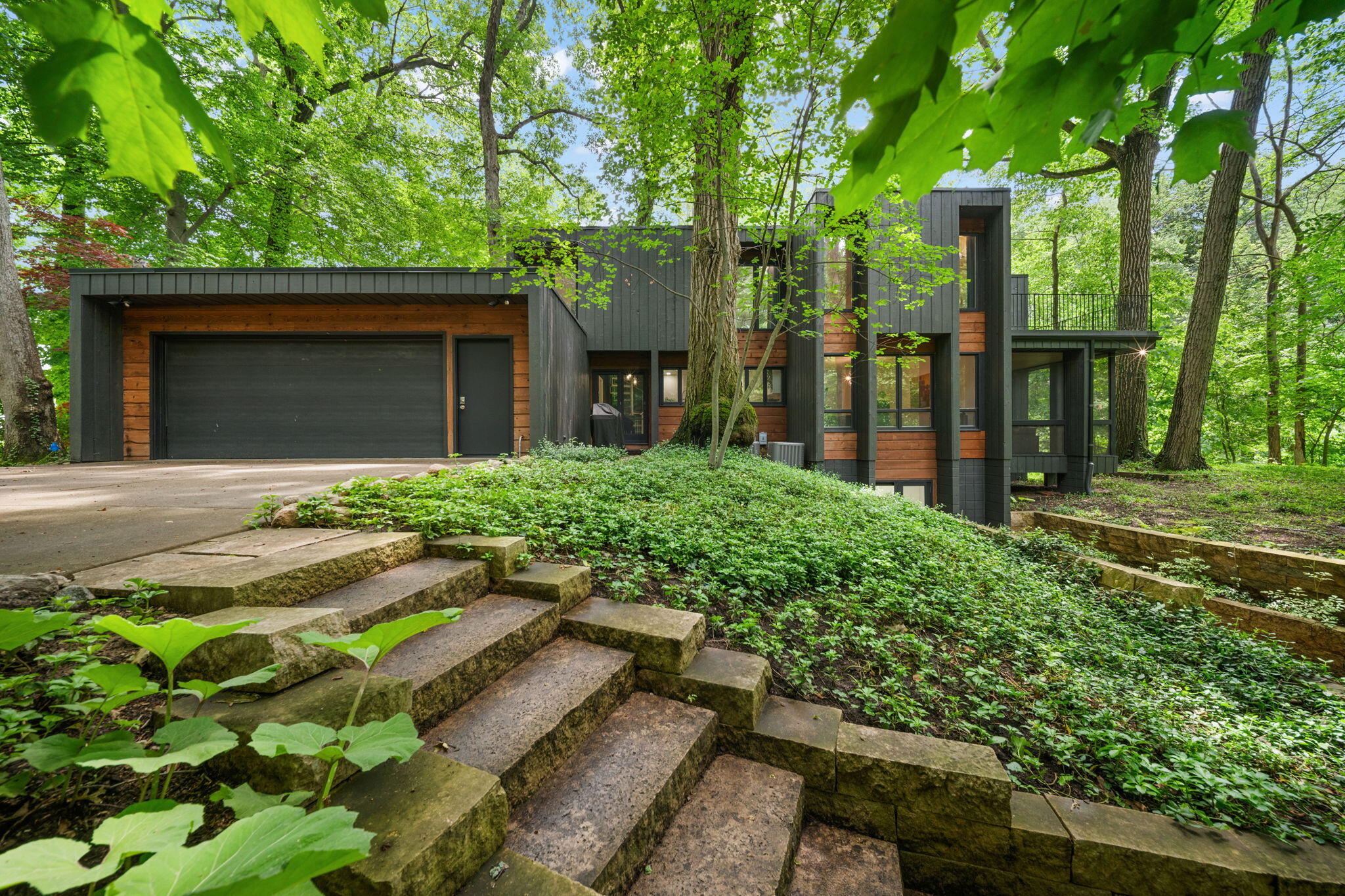 2403 Sherwood Drive