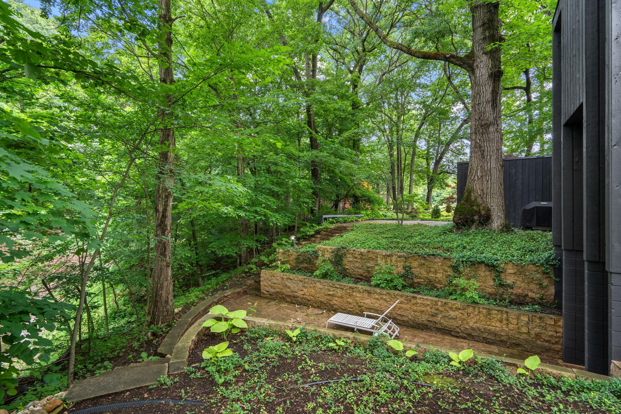 2403 Sherwood Drive