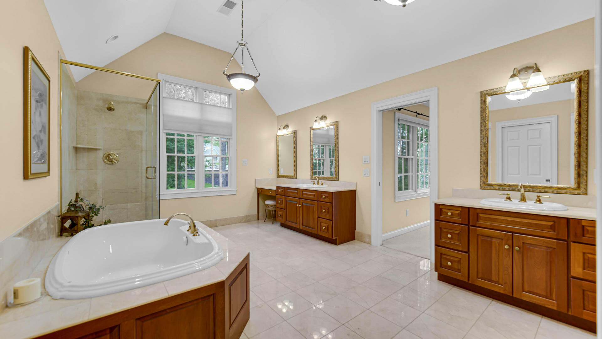 2506 Ashbourne Court