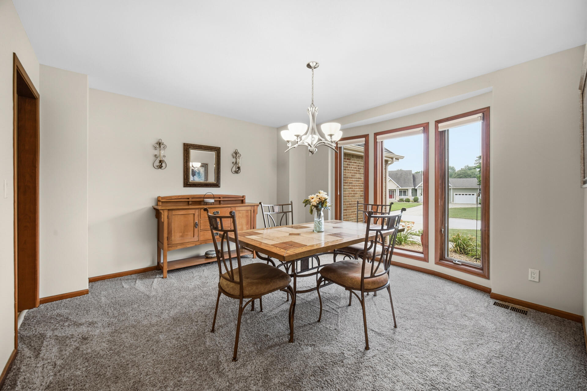 2957 Woodbine Drive