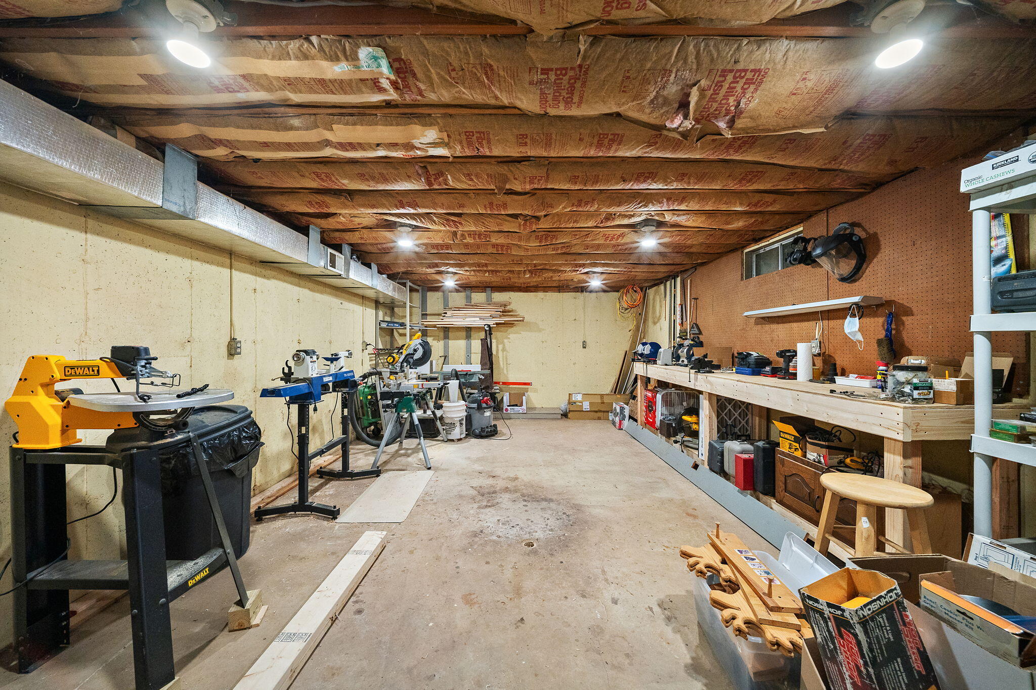 1147 N 400 E