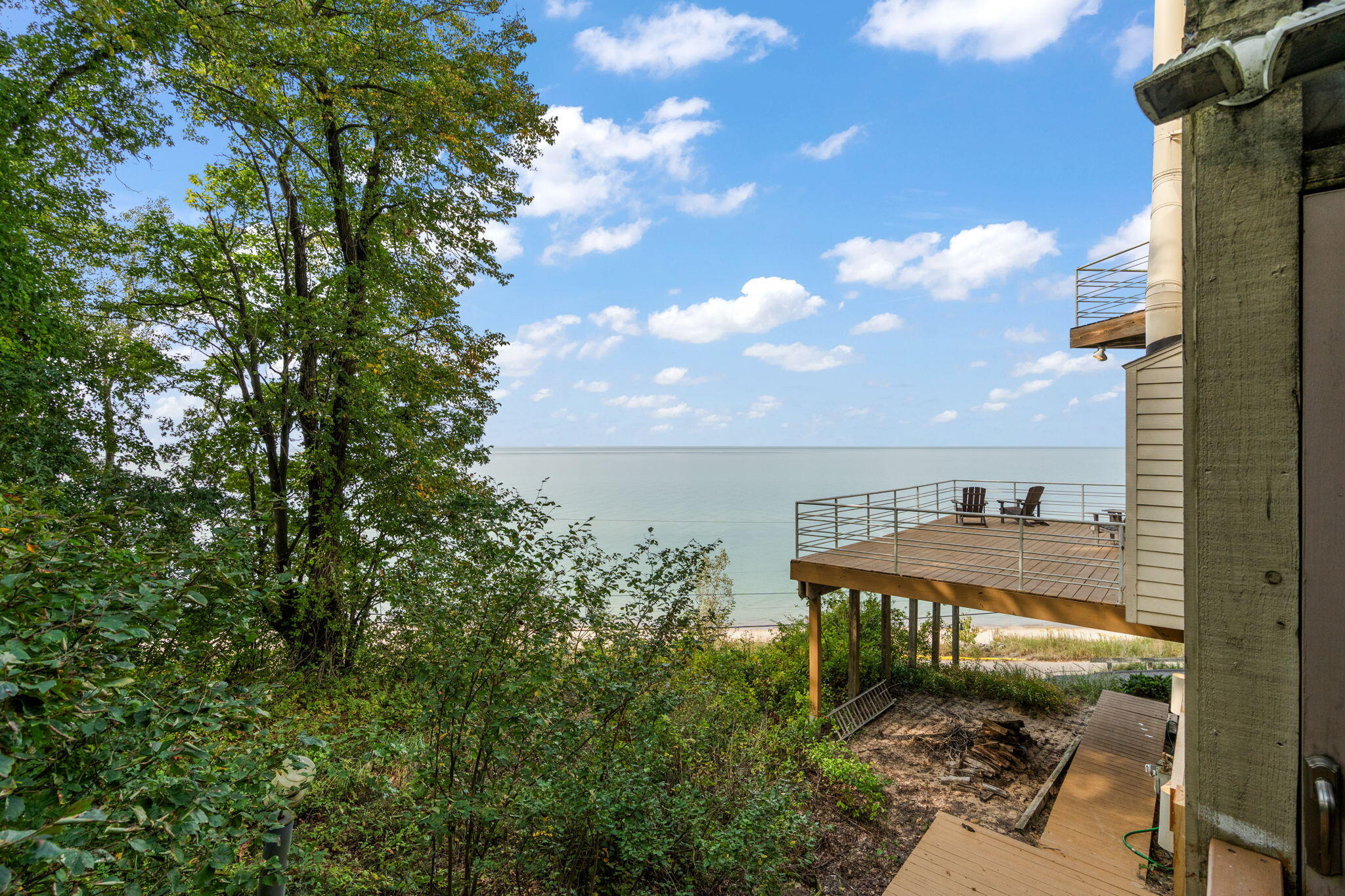 711 E Lake Front Drive