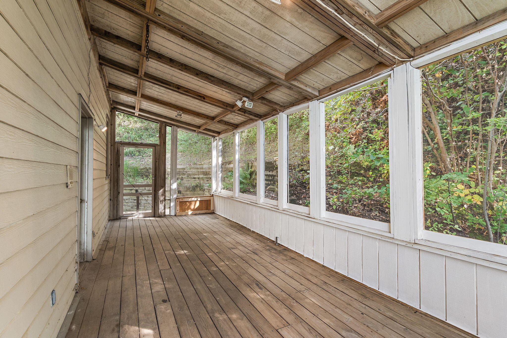 711 E Lake Front Drive