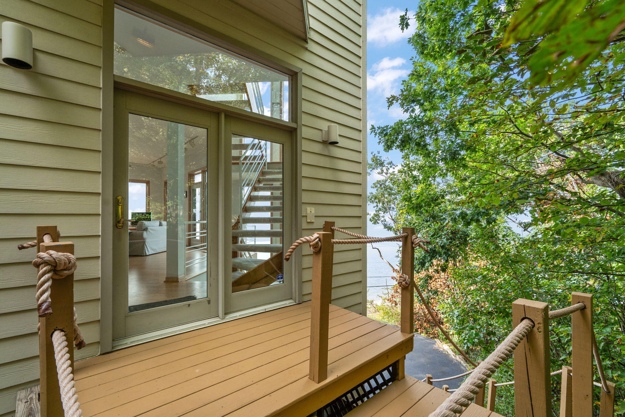 711 E Lake Front Drive